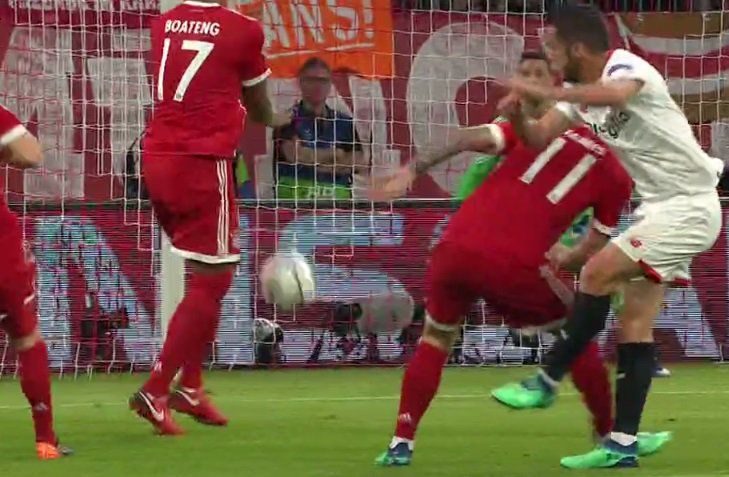 Mano Boateng Bayern - Sevilla