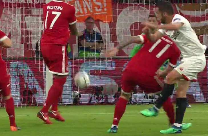 Mano Boateng Bayern - Sevilla