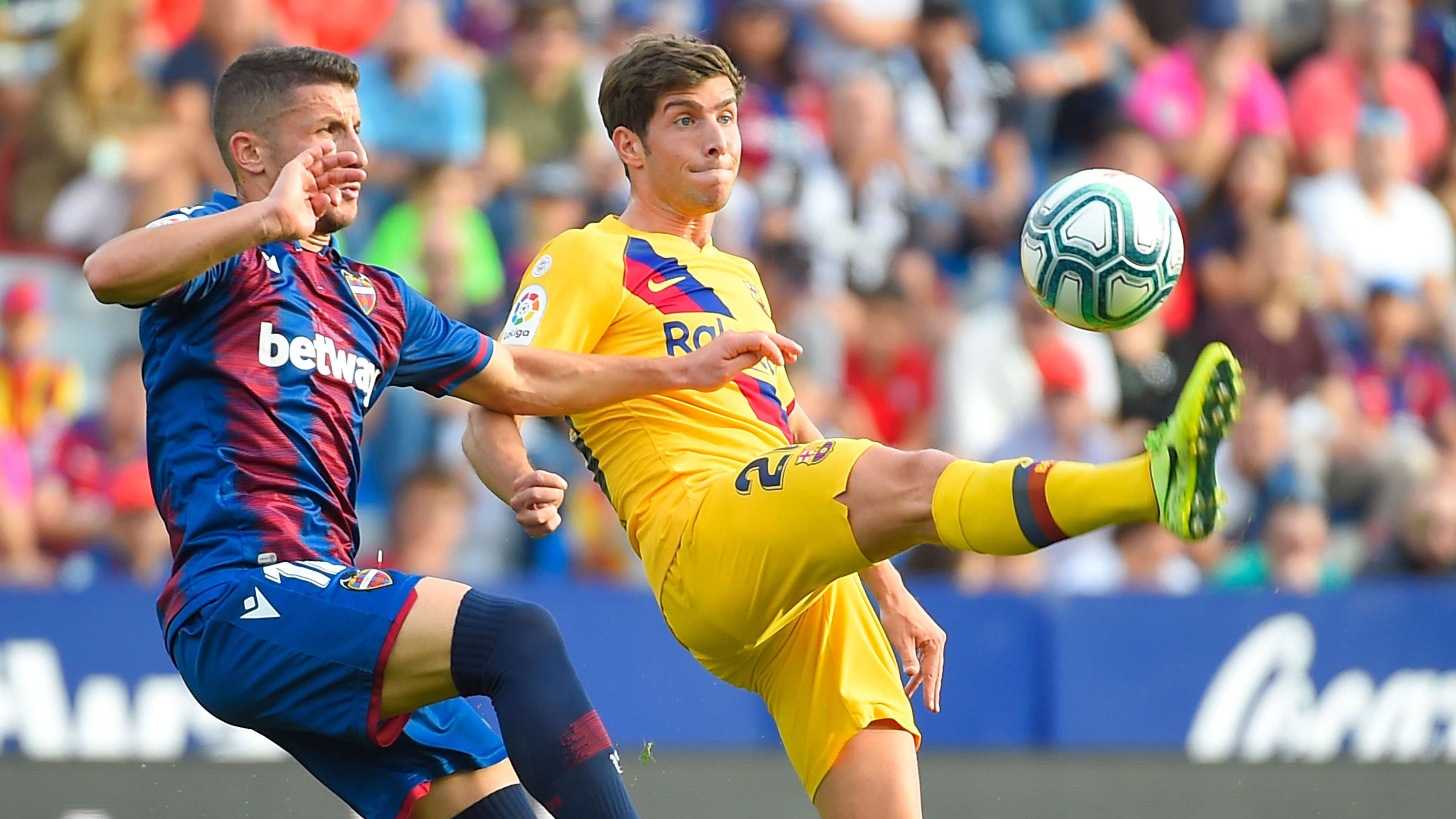 Sergi Roberto Enis Bardhi Levante Barcelona LaLiga 02112019