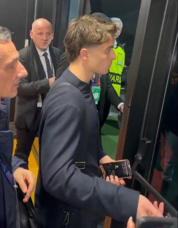 kenan yildiz after Galatasaray match Phone wallpaper