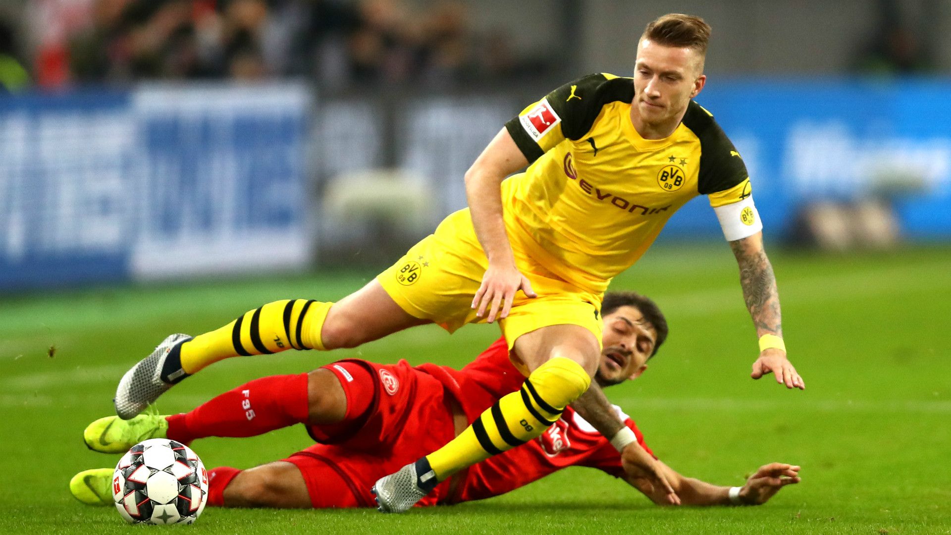 MATTHIAS ZIMMERMANN FORTUNA DÜSSELDORF MARCO REUS BORUSSIA DORTMUND GERMAN BUNDESLIGA 18122018