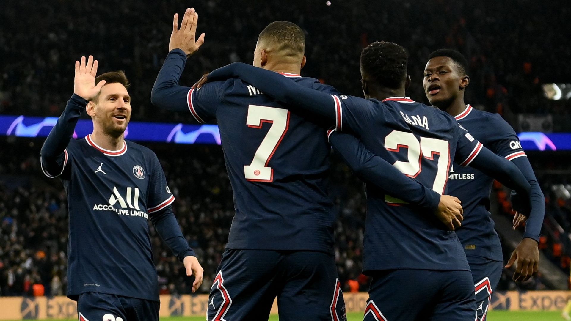 PSG celebrate Mbappe goal vs Club Brugge 2021-22