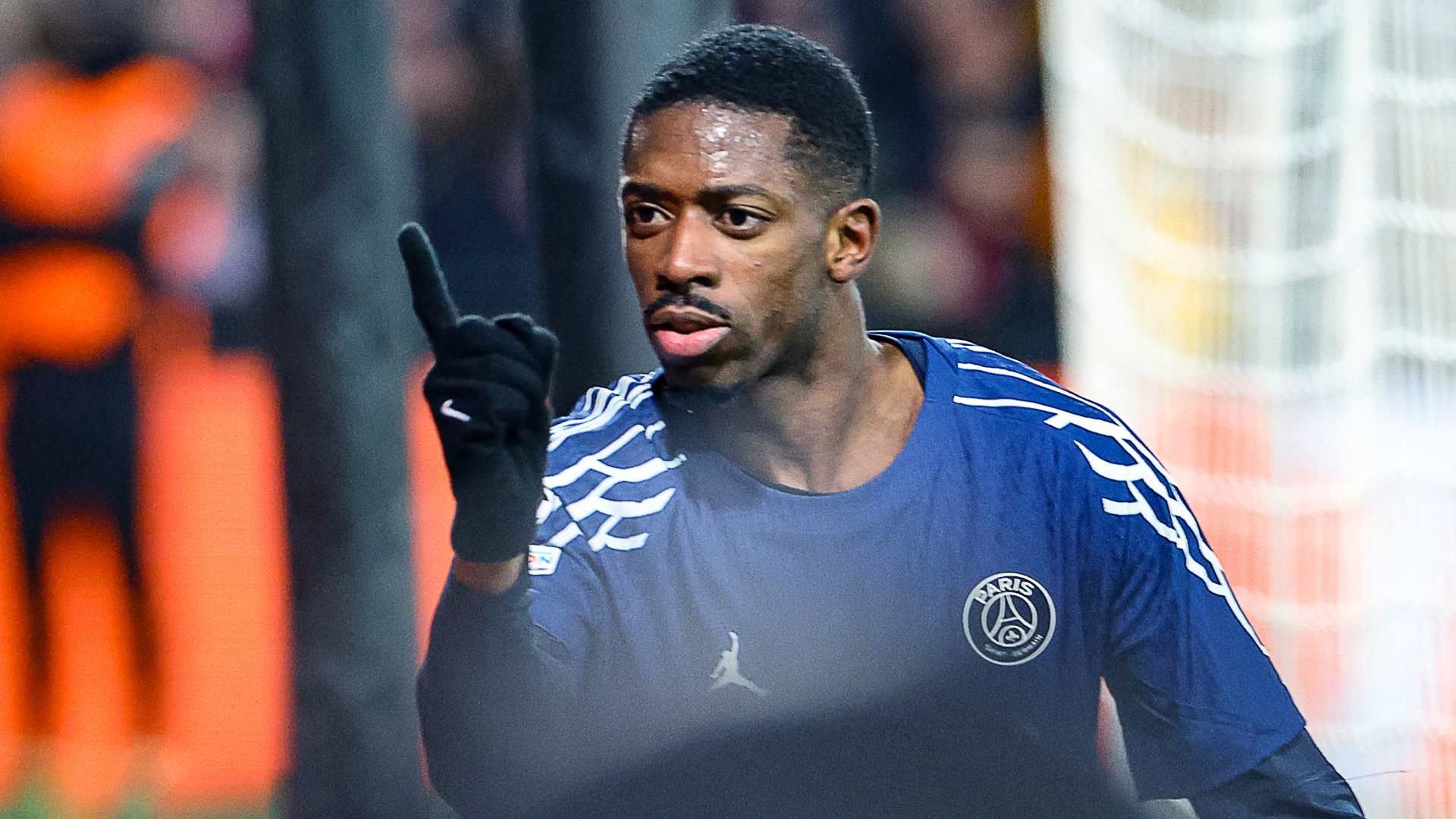 ウスマヌ・デンベレ直筆サイン入り超大型写真…Ousmane Dembl