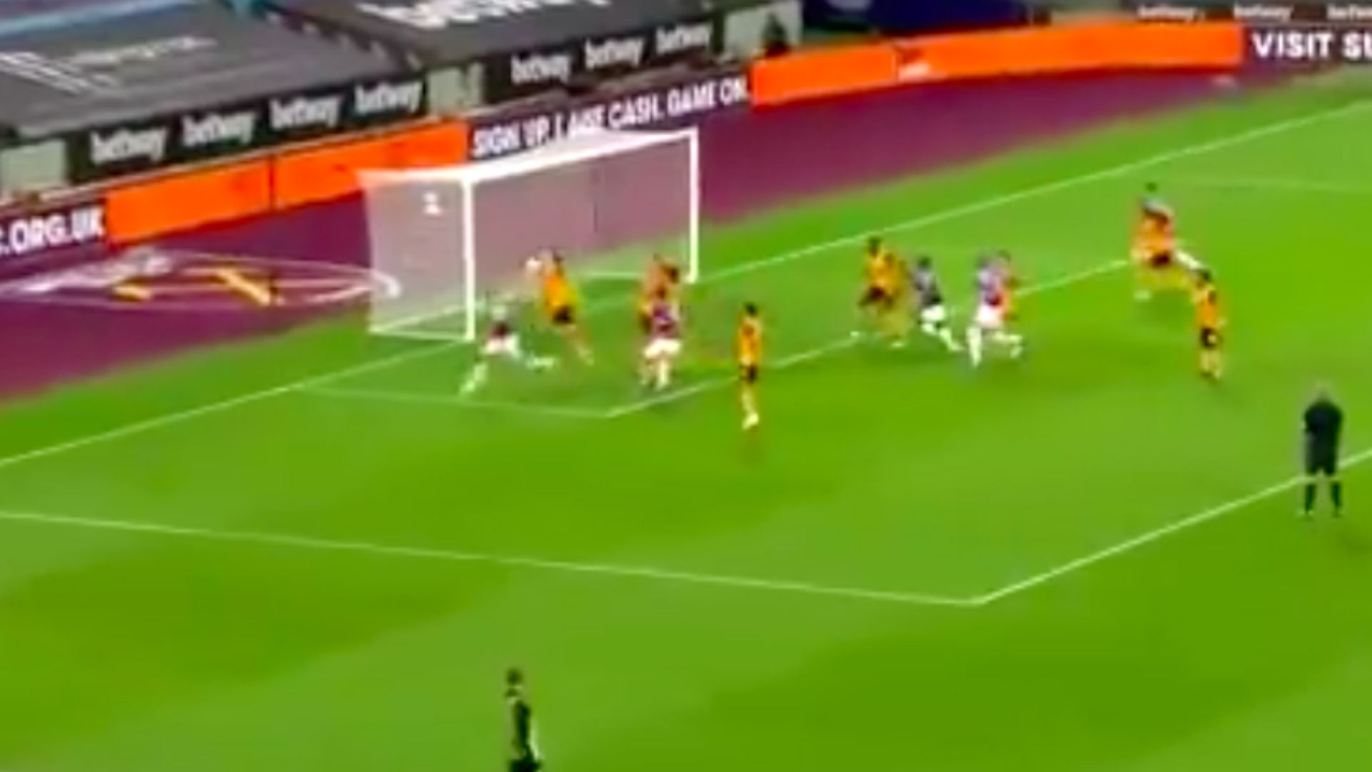 Raúl Jiménez gol en contra 2