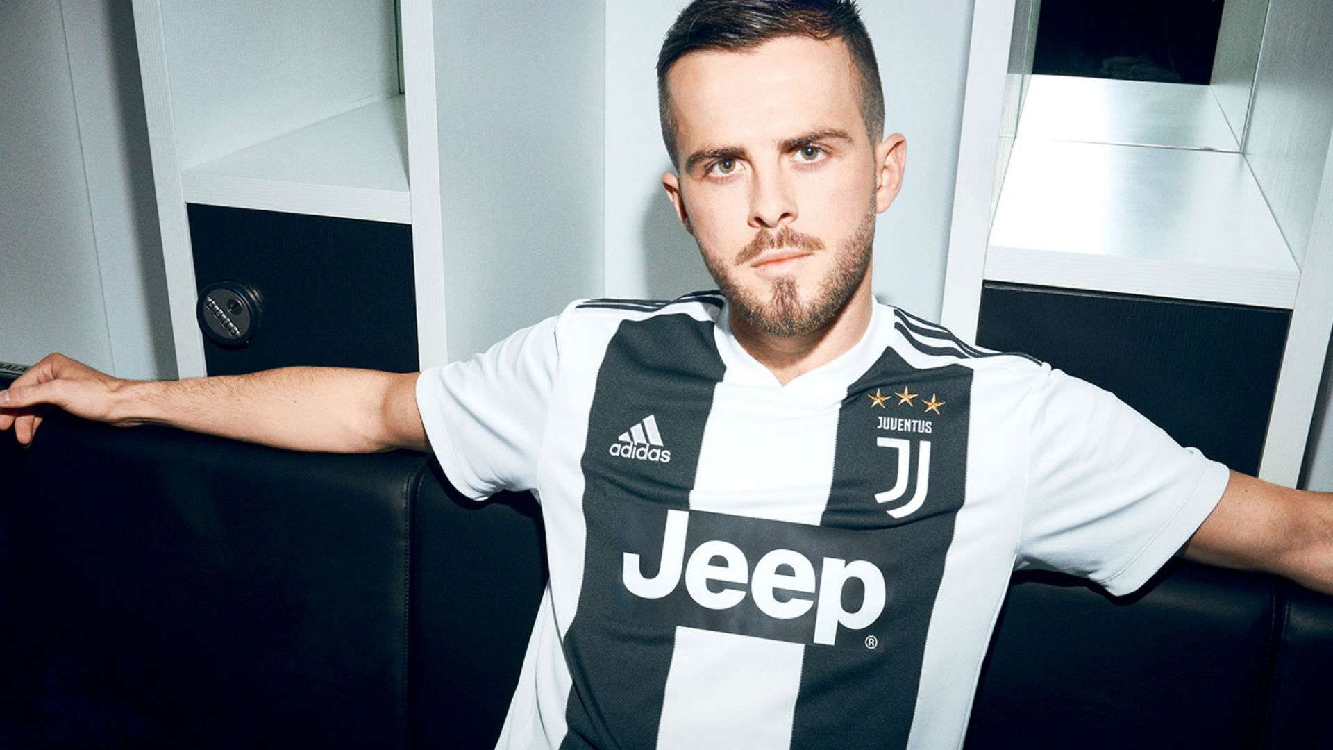 Juventus home kit 2018-19