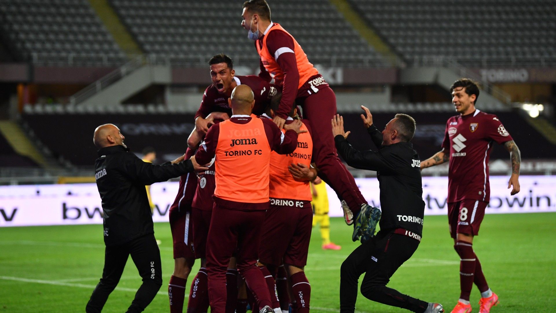 Torino celebrates goal against Parma
