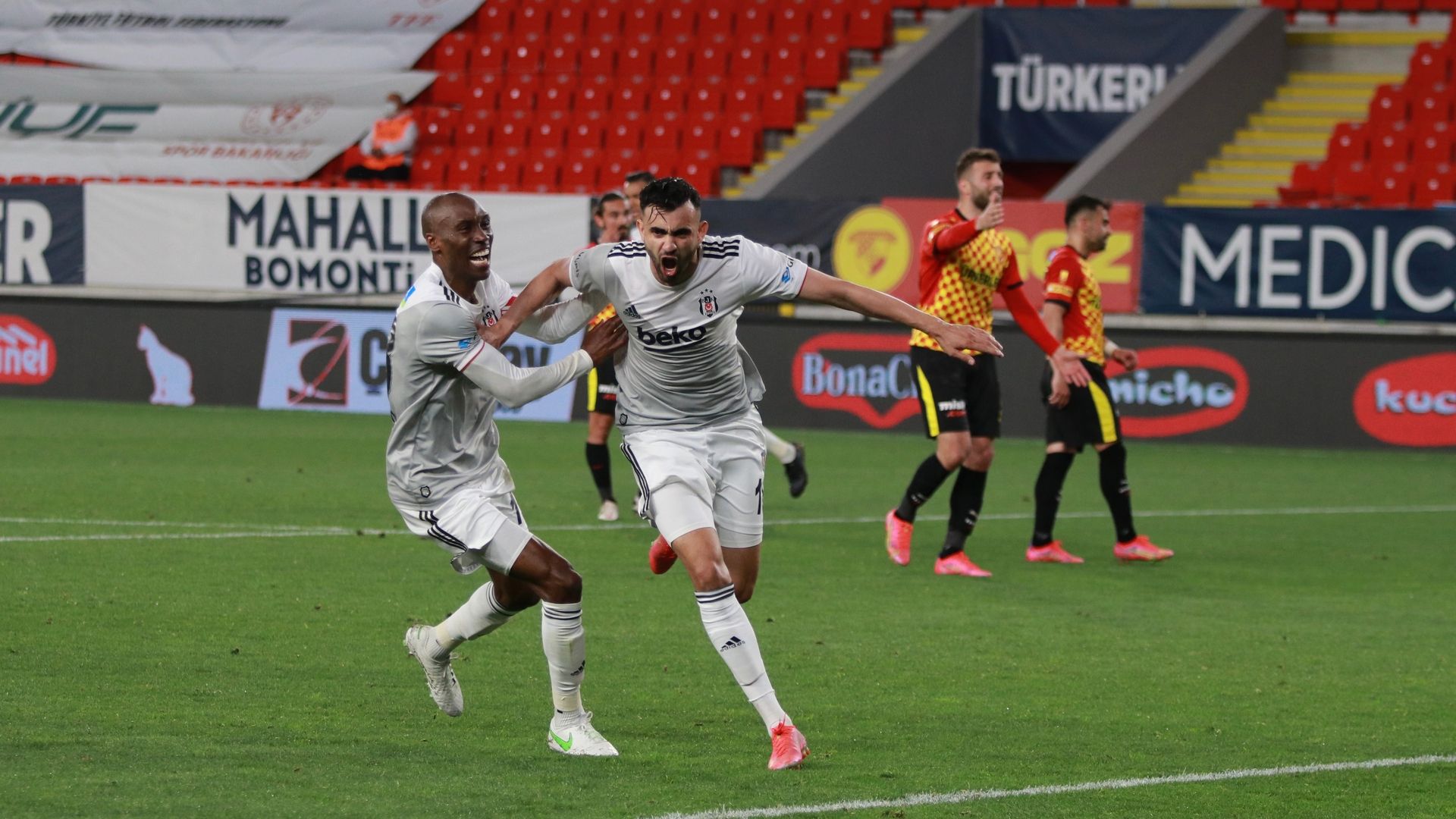 Besiktas Goztepe 2021 Rachid Ghezzal goal