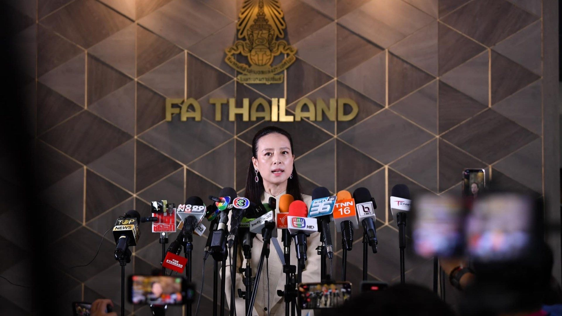 “มาดามแป้ง” นวลพรรณ ล่ำซำ