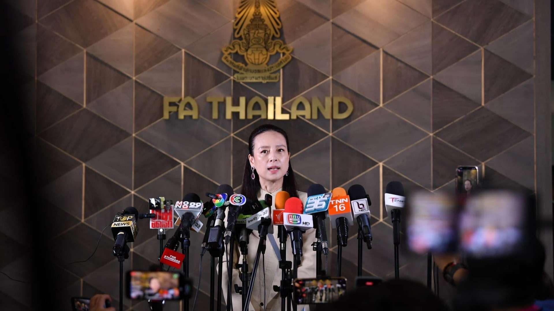 “มาดามแป้ง” นวลพรรณ ล่ำซำ