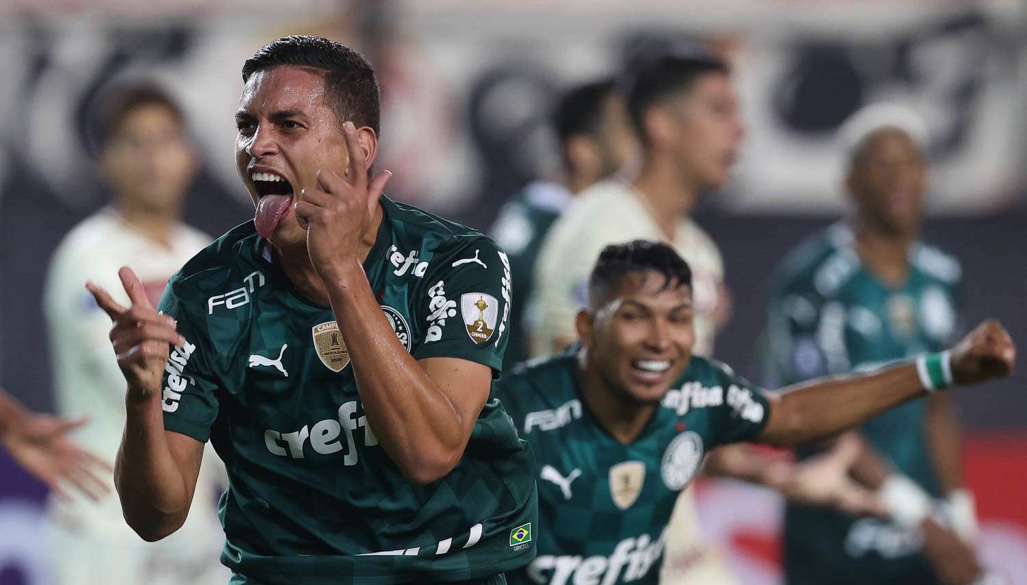 Zagueiro Renan comemora gol - Universitário-PER 2 x 3 Palmeiras - Libertadores 2021