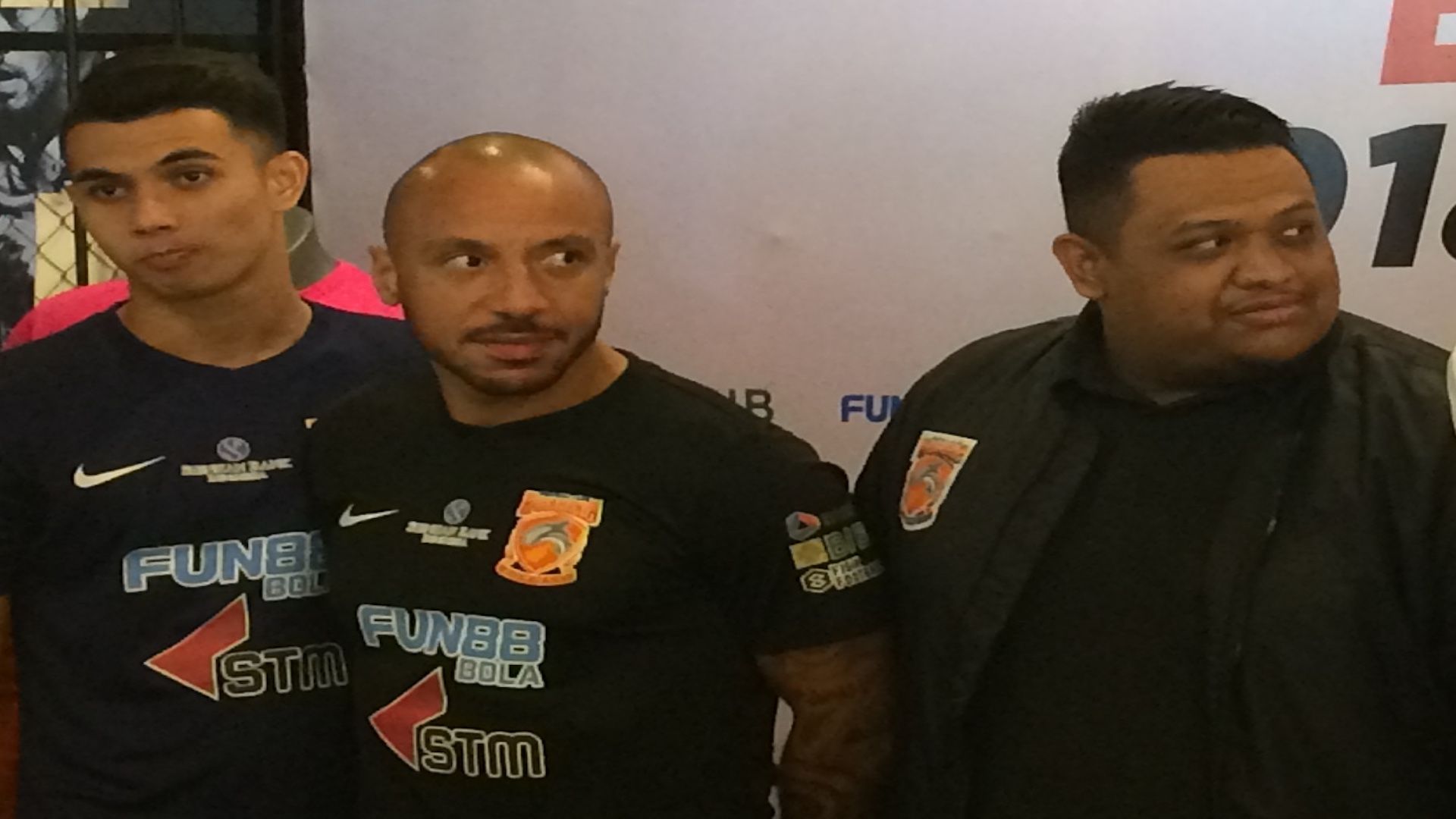 Julien Faubert - Nabil Husein - Borneo