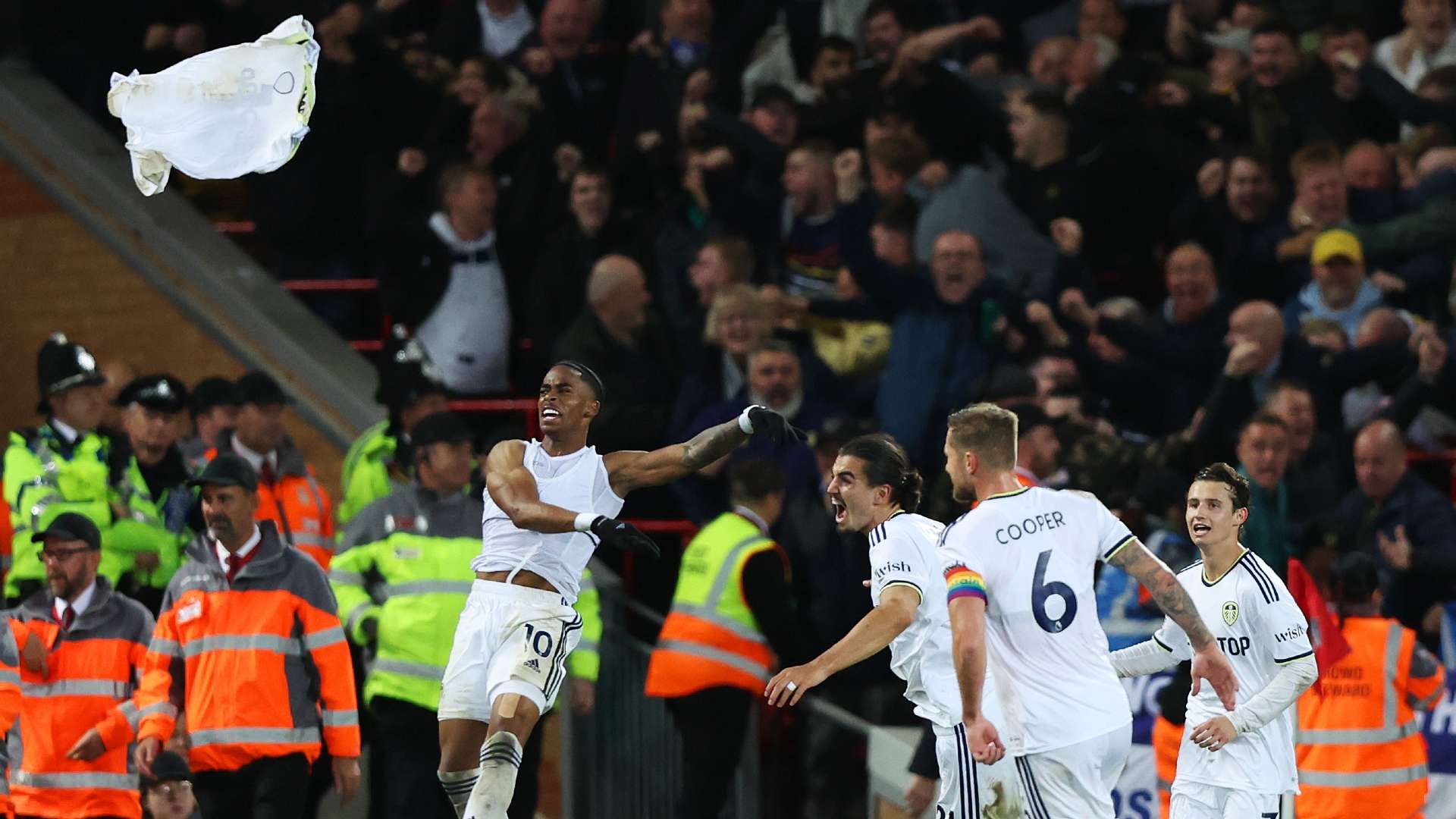 Crysencio Summerville Leeds 2022