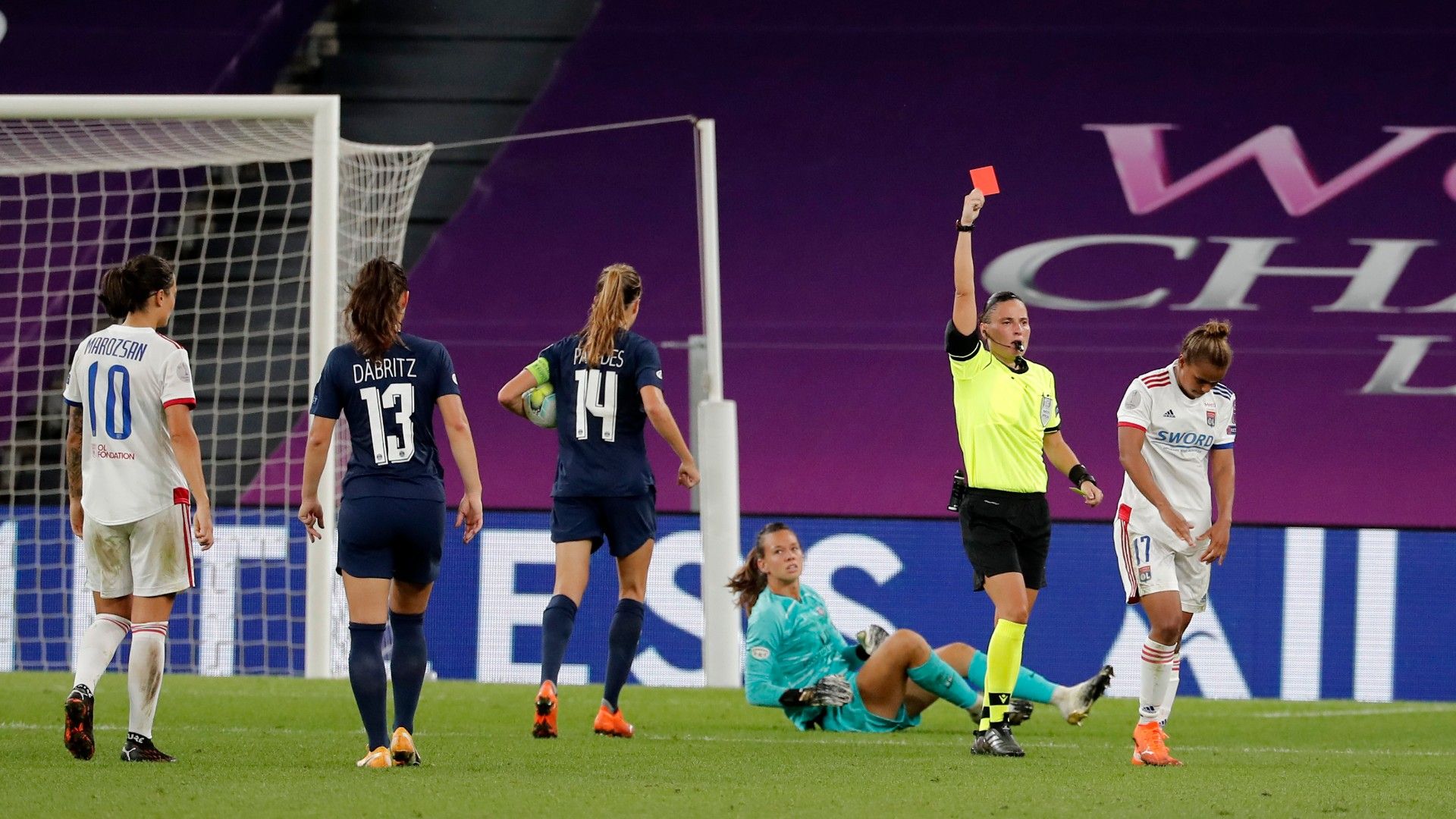 Christiane Endler PSG Lyon Champions semifinal