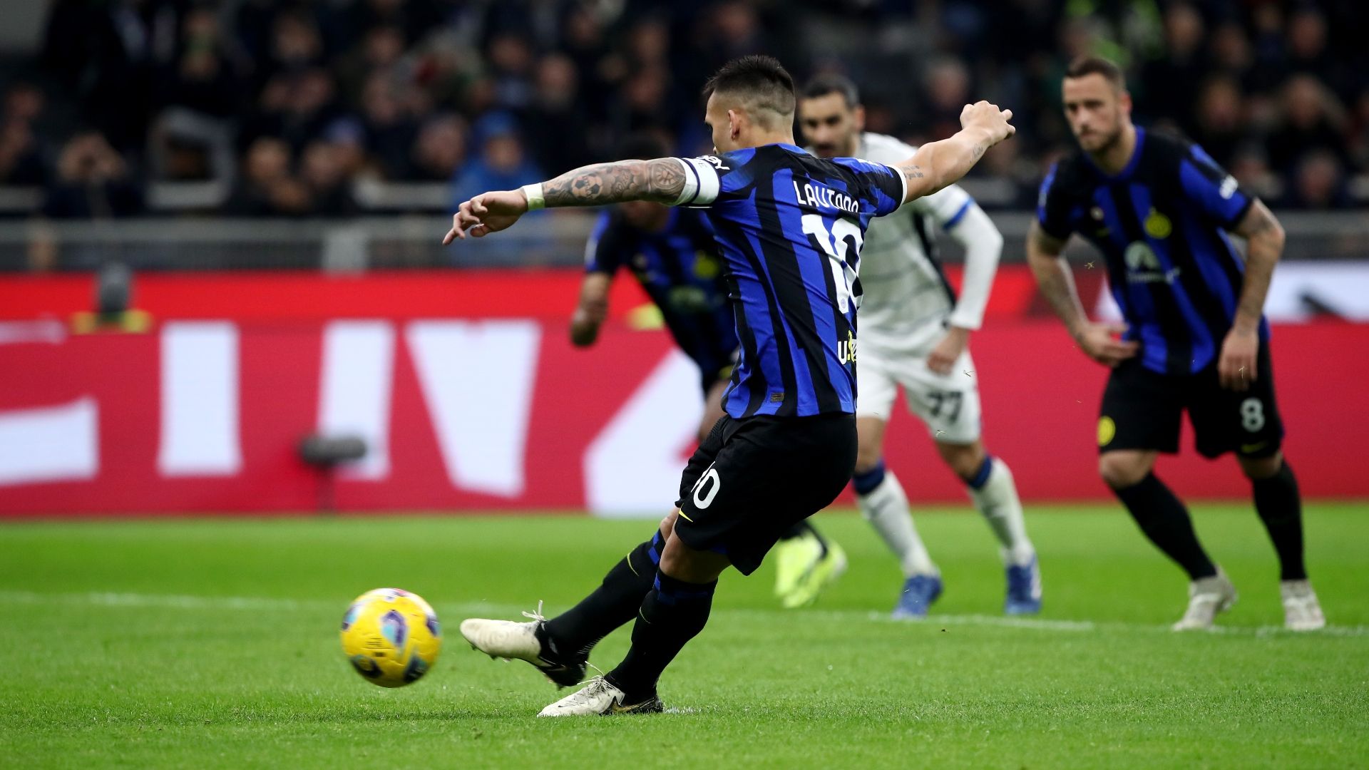 Lautaro Martinez penalty Inter Atalanta