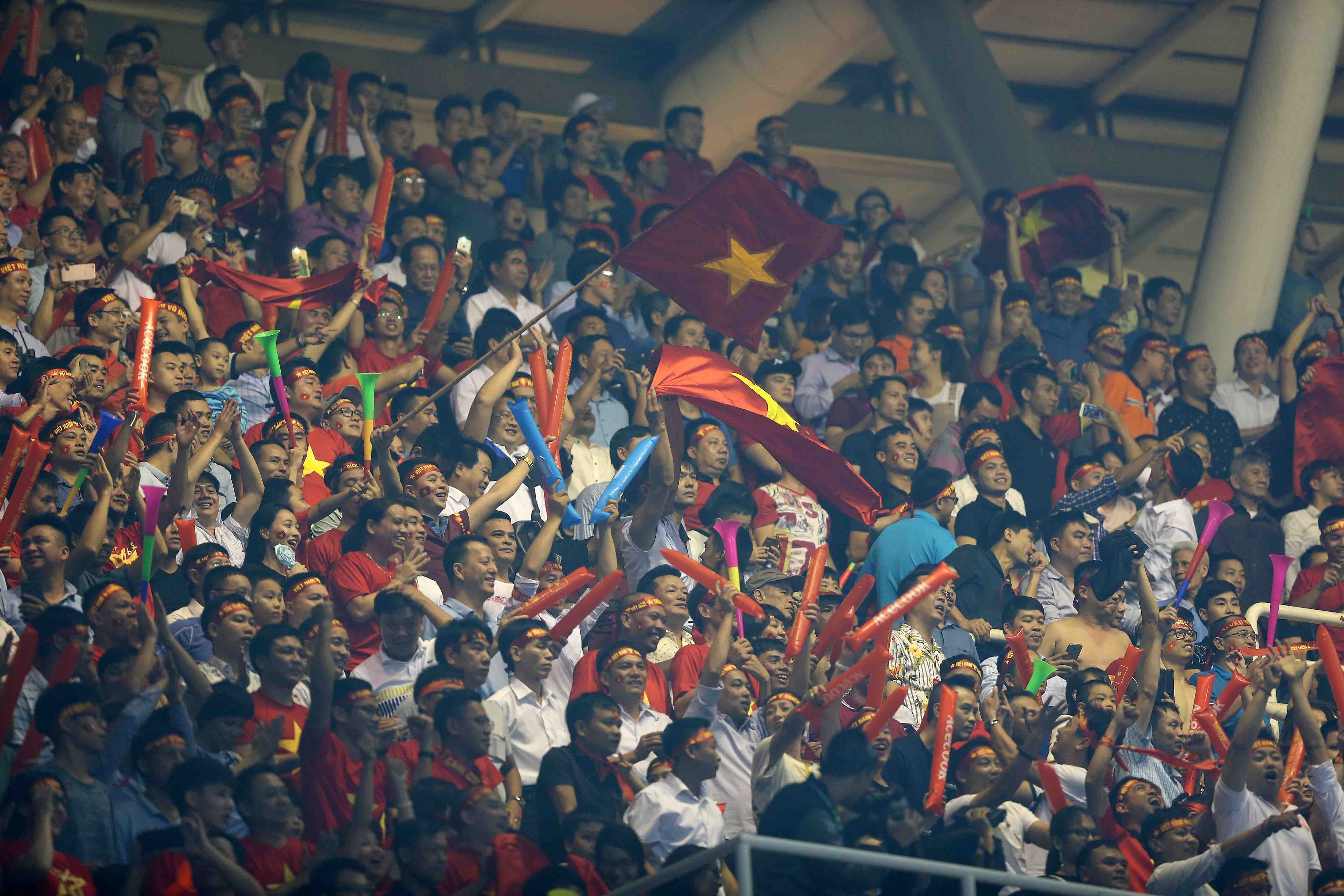 CĐV Việt Nam AFF Cup