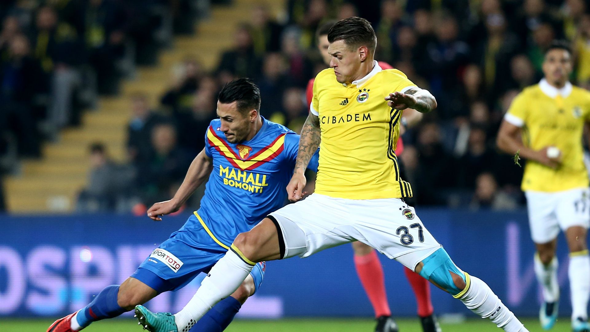 Adis Jahovic Martin Skrtel Fenerbahce Goztepe 01202018