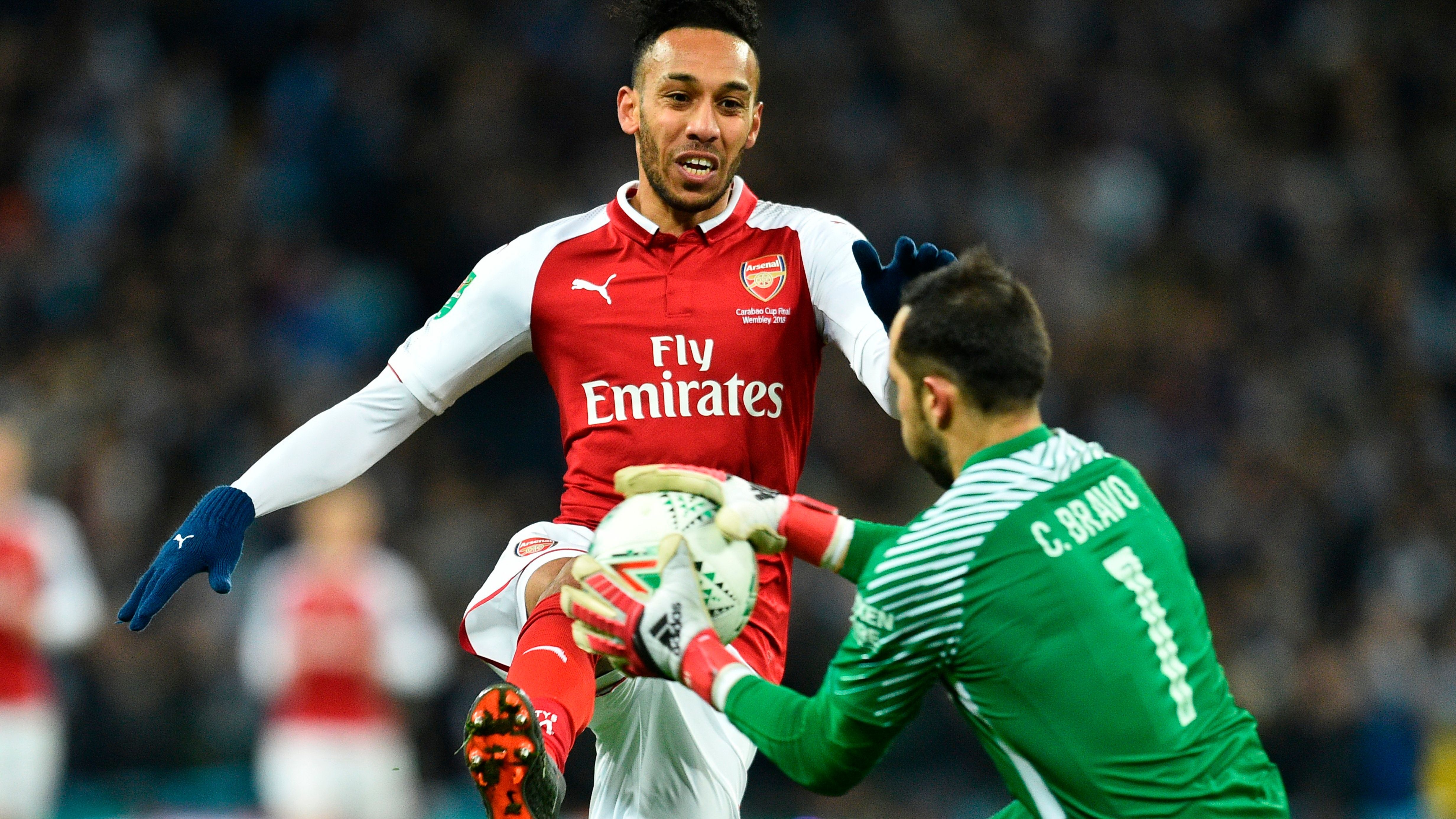 Pierre Emerick Aubameyang Arsenal Claudio Bravo Manchester City