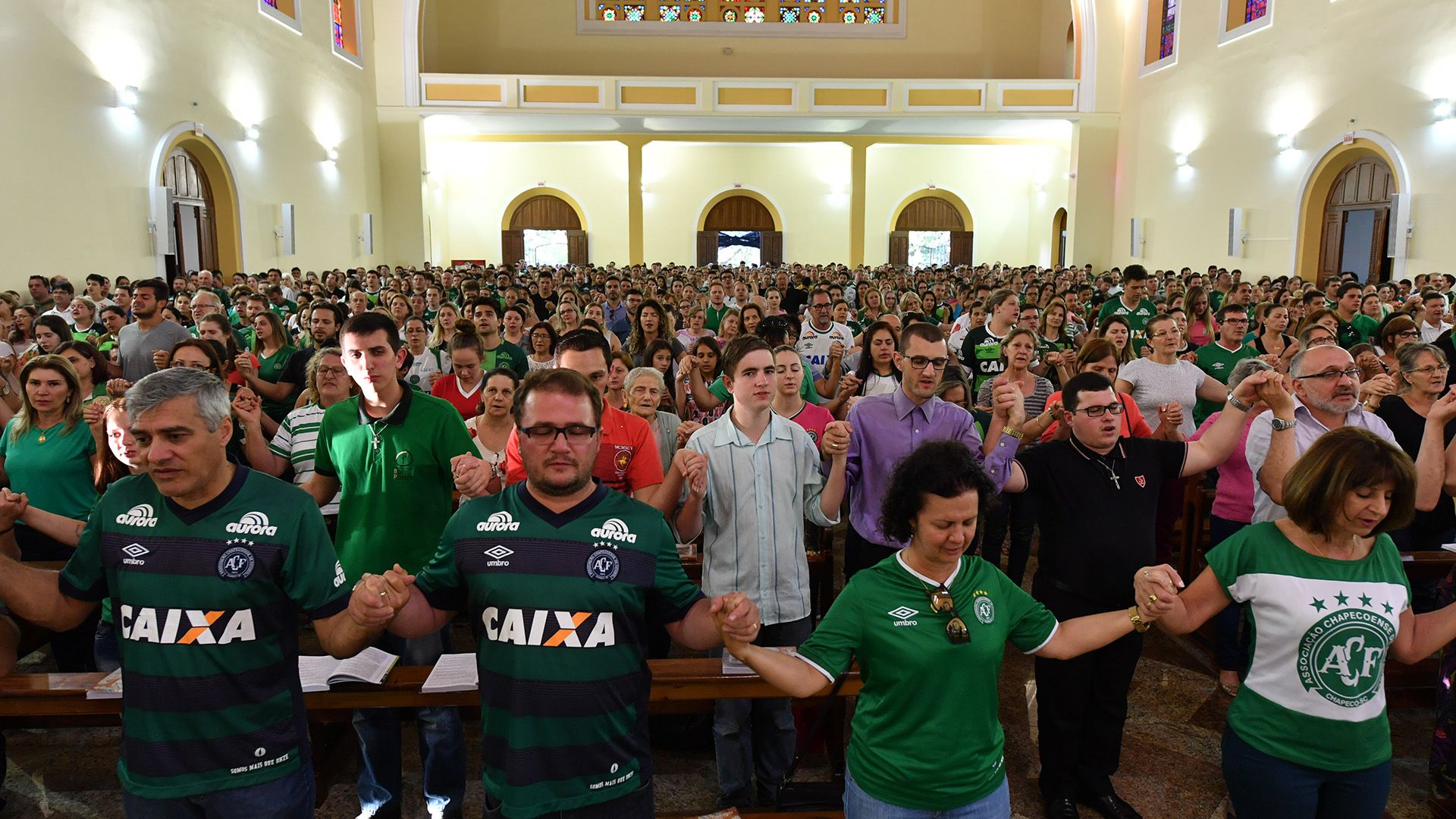 Chapecó luto mourns Chapecoense tragedy 29112016