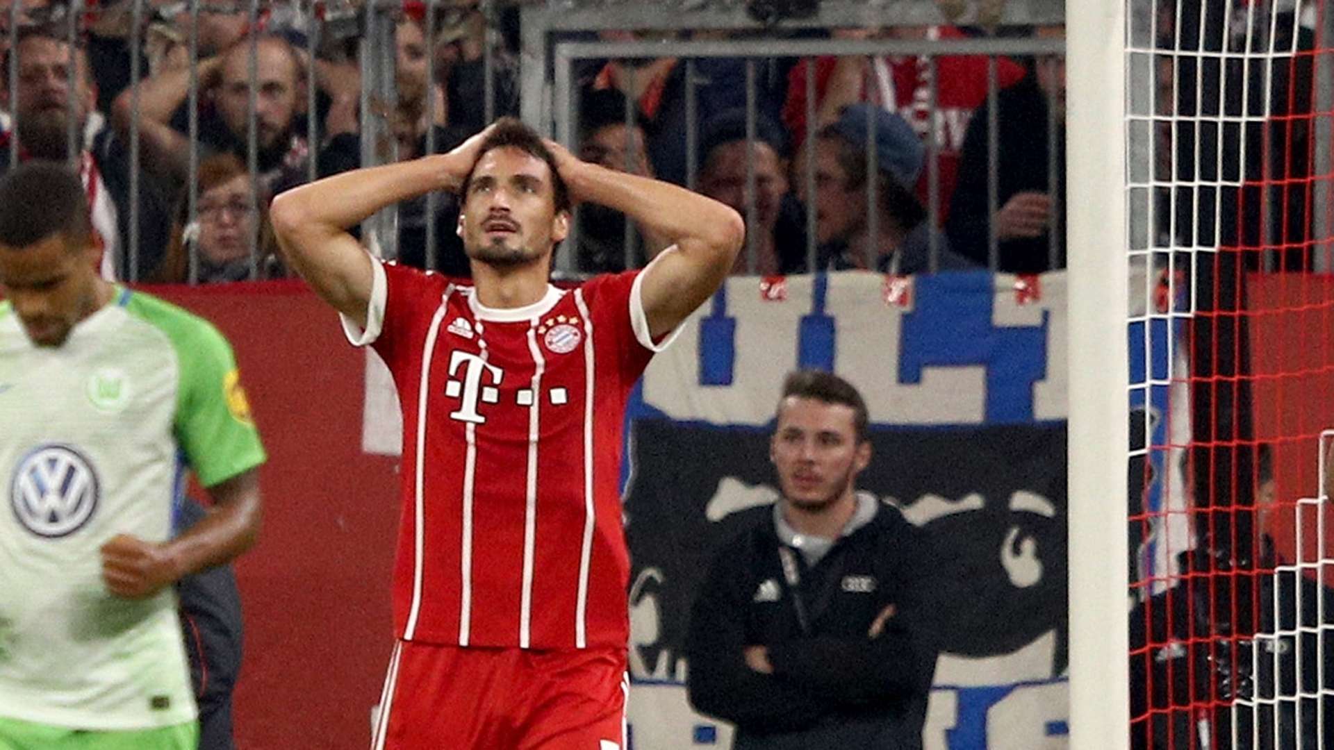 Mats Hummels Bayern Munich Wolfsburg 092217