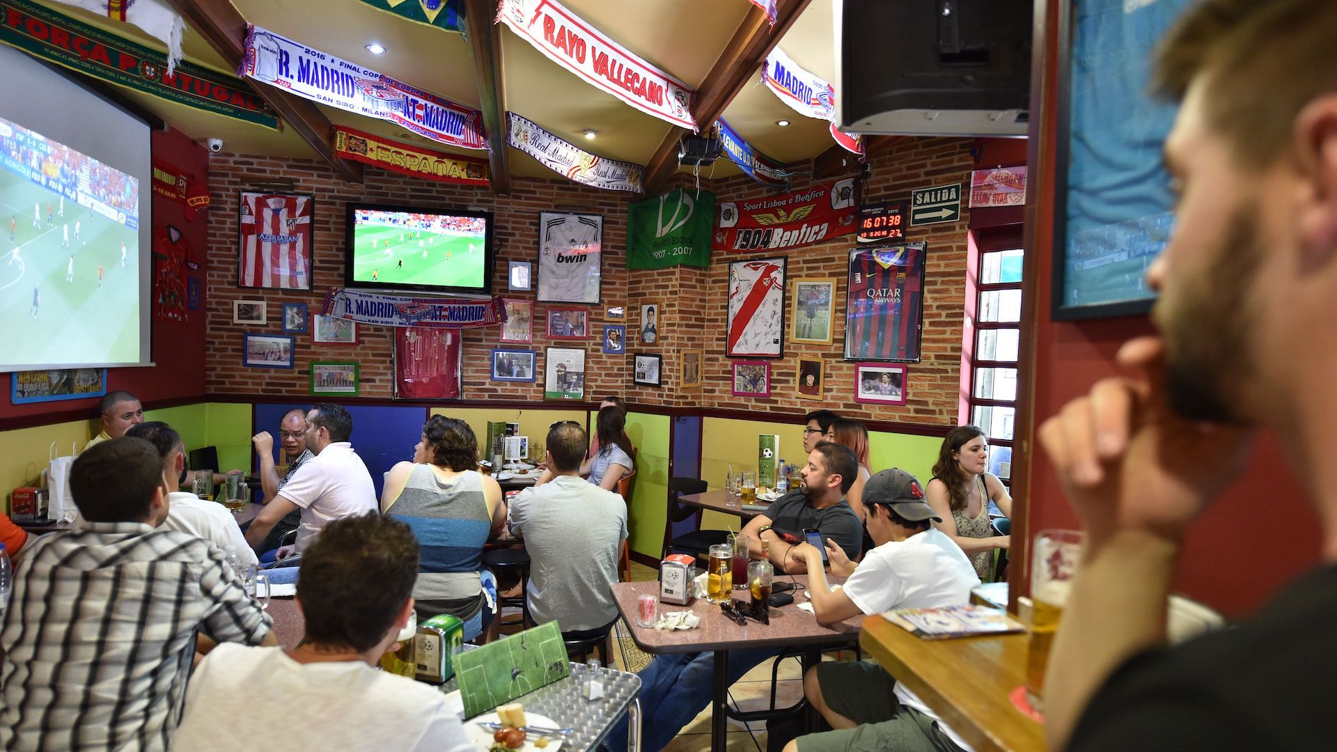 Fútbol bar tv