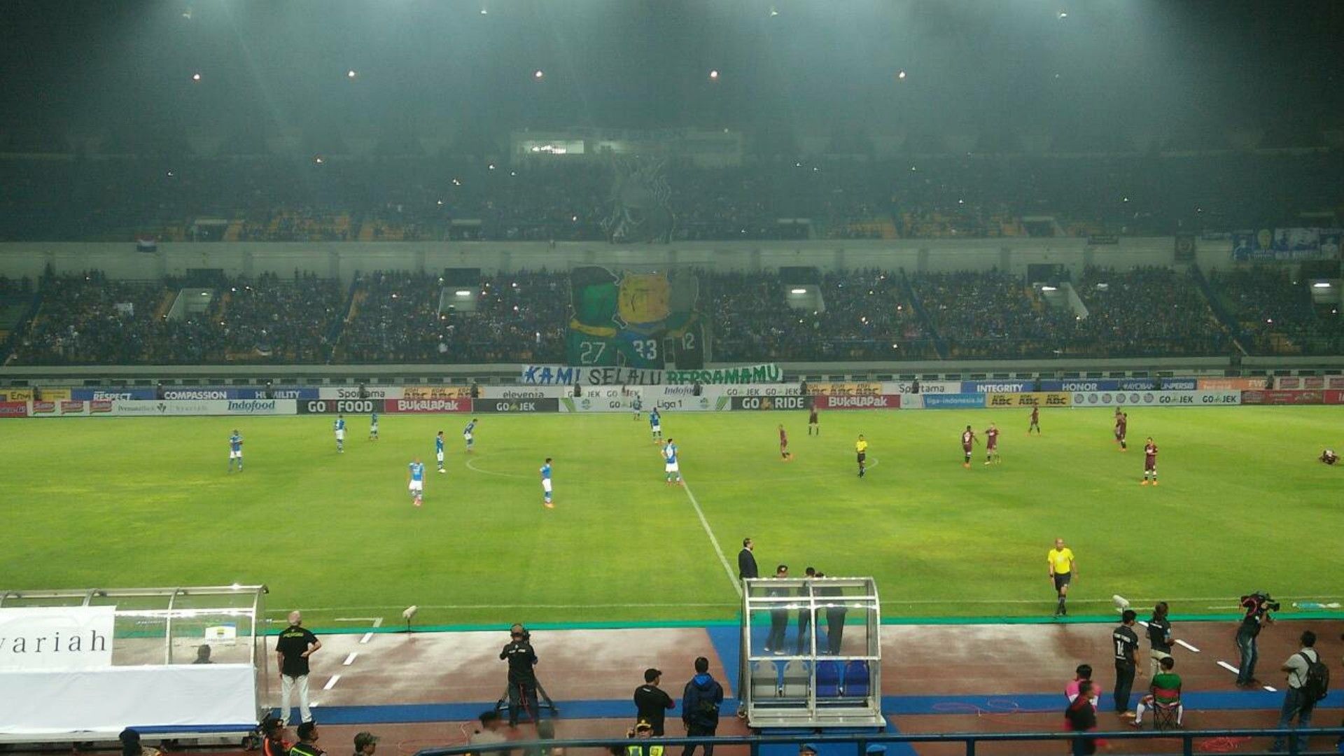 Persib Bandung vs PSM Makassar Gelora Bandung Lautan Api