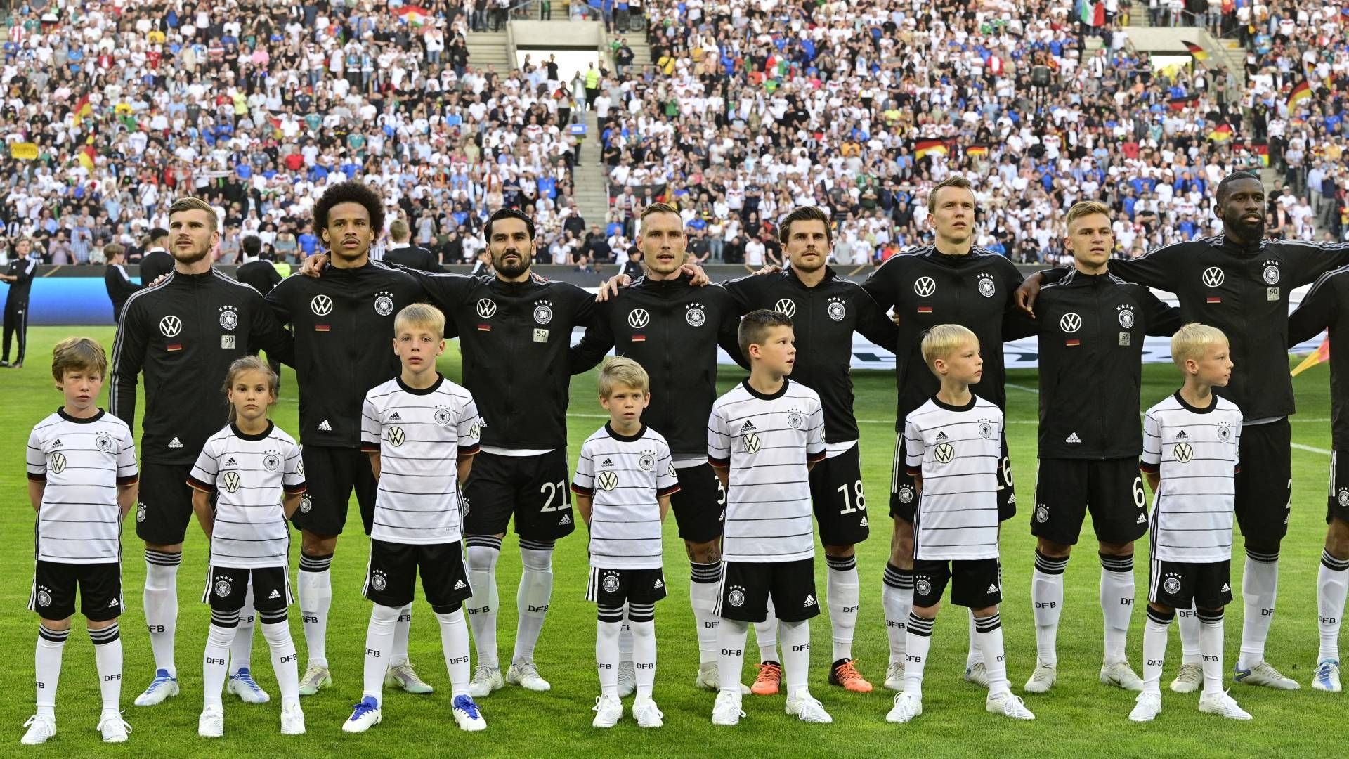 deutschland-nationalhymne-09112022