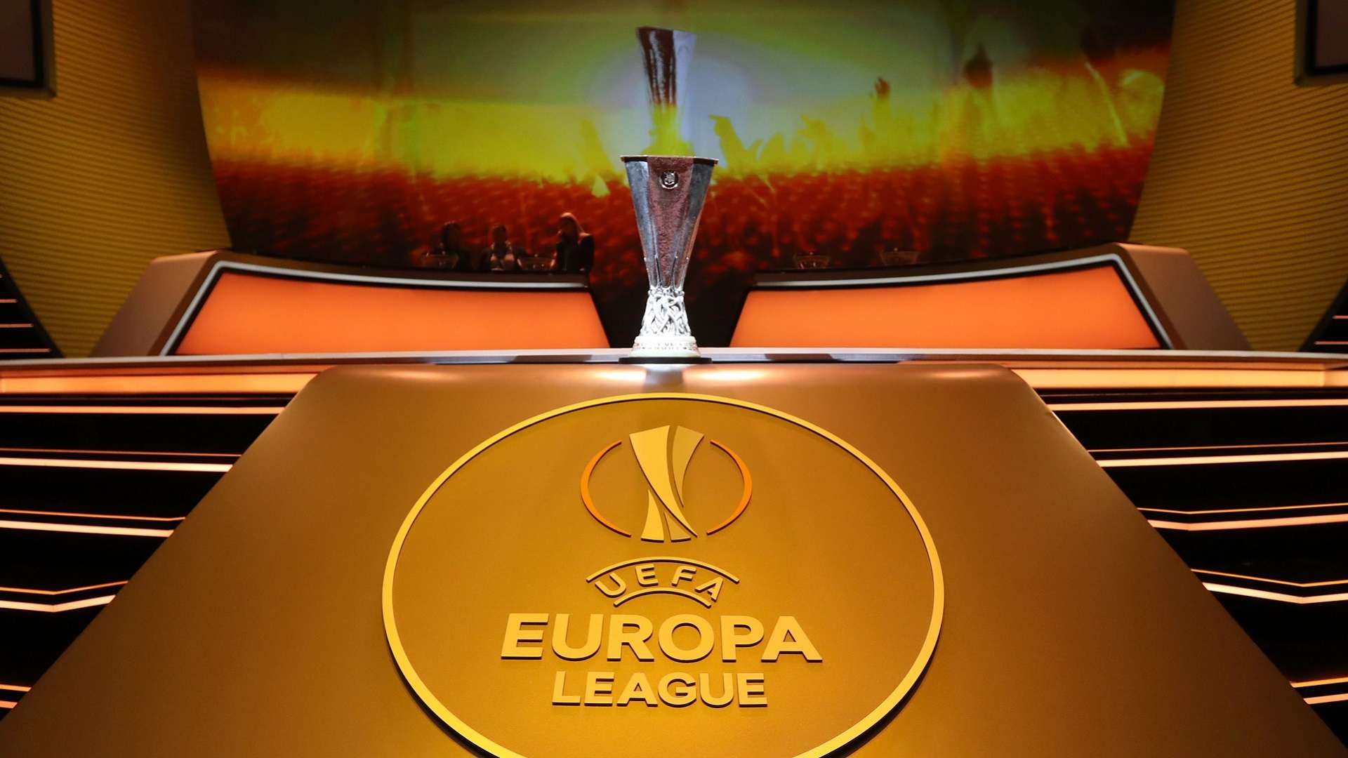 2018-03-16 europa league trophy