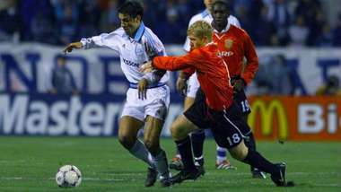 Robert Pires Paul Scholes Marseilles Manchester United 19101999