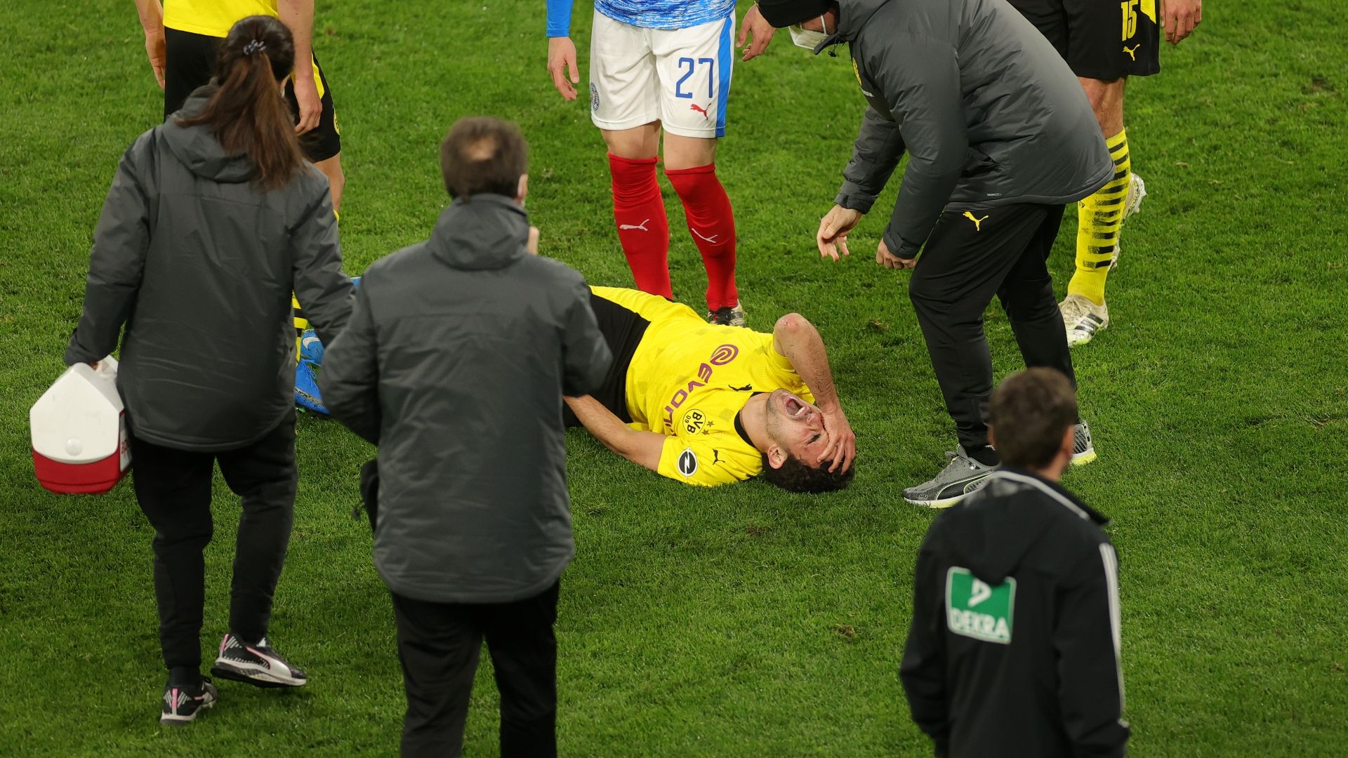 Mateu Morey injury Borussia Dortmund