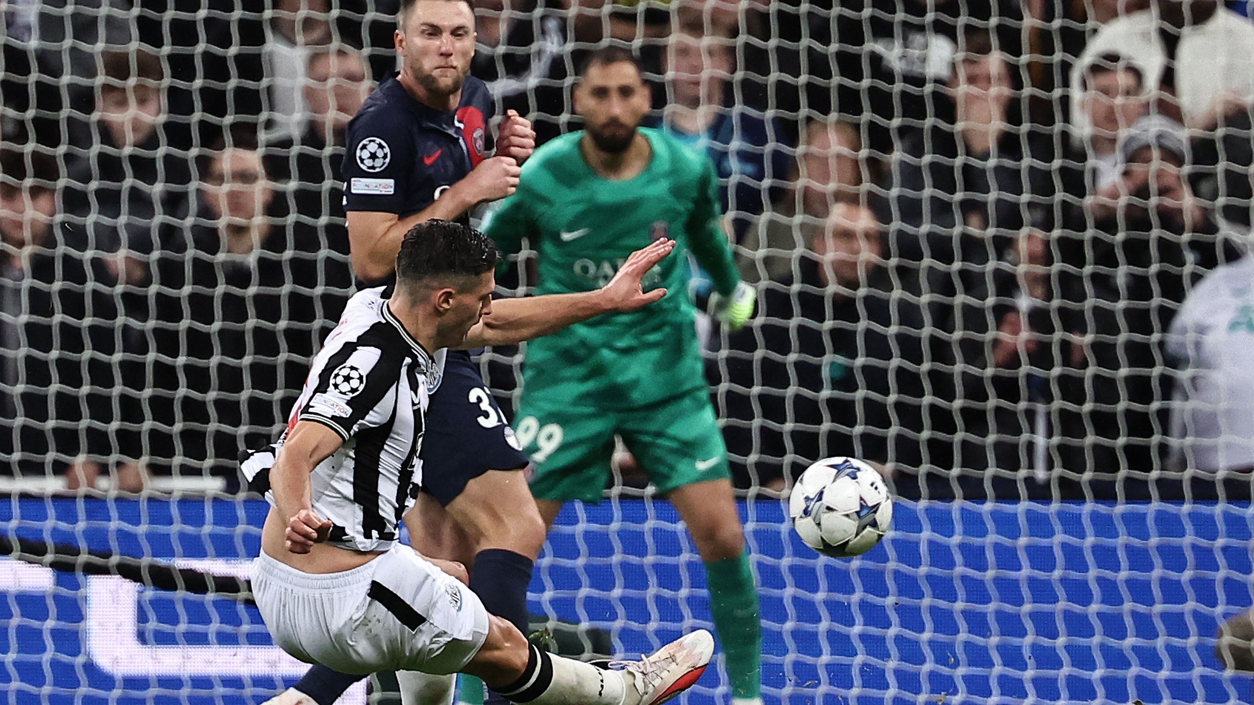 Fabian Schar Newcastle United 2023-24