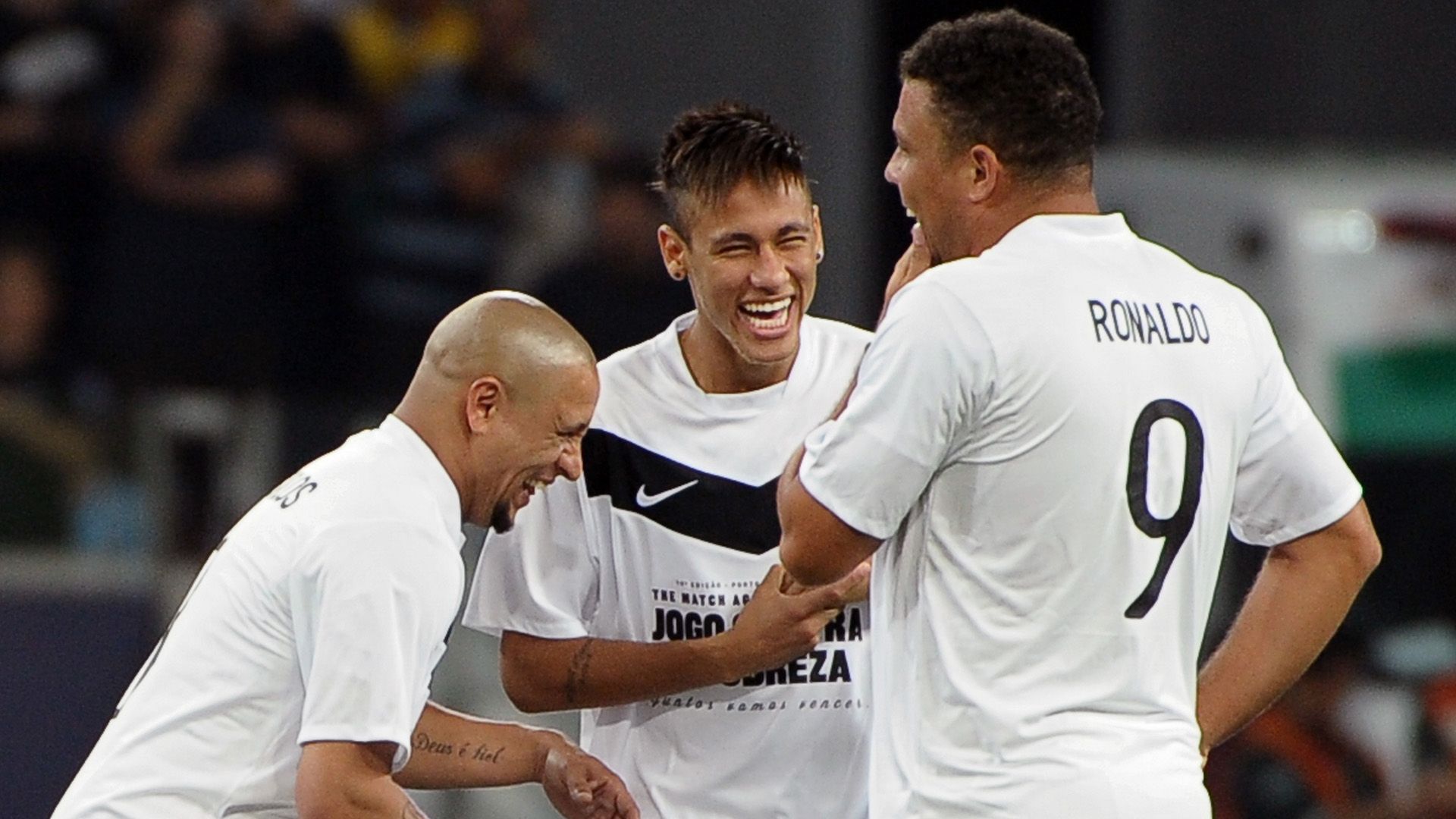 Ronaldo Nazario Neymar Roberto Carlos Match Against Poverty Porto Alegre 2012