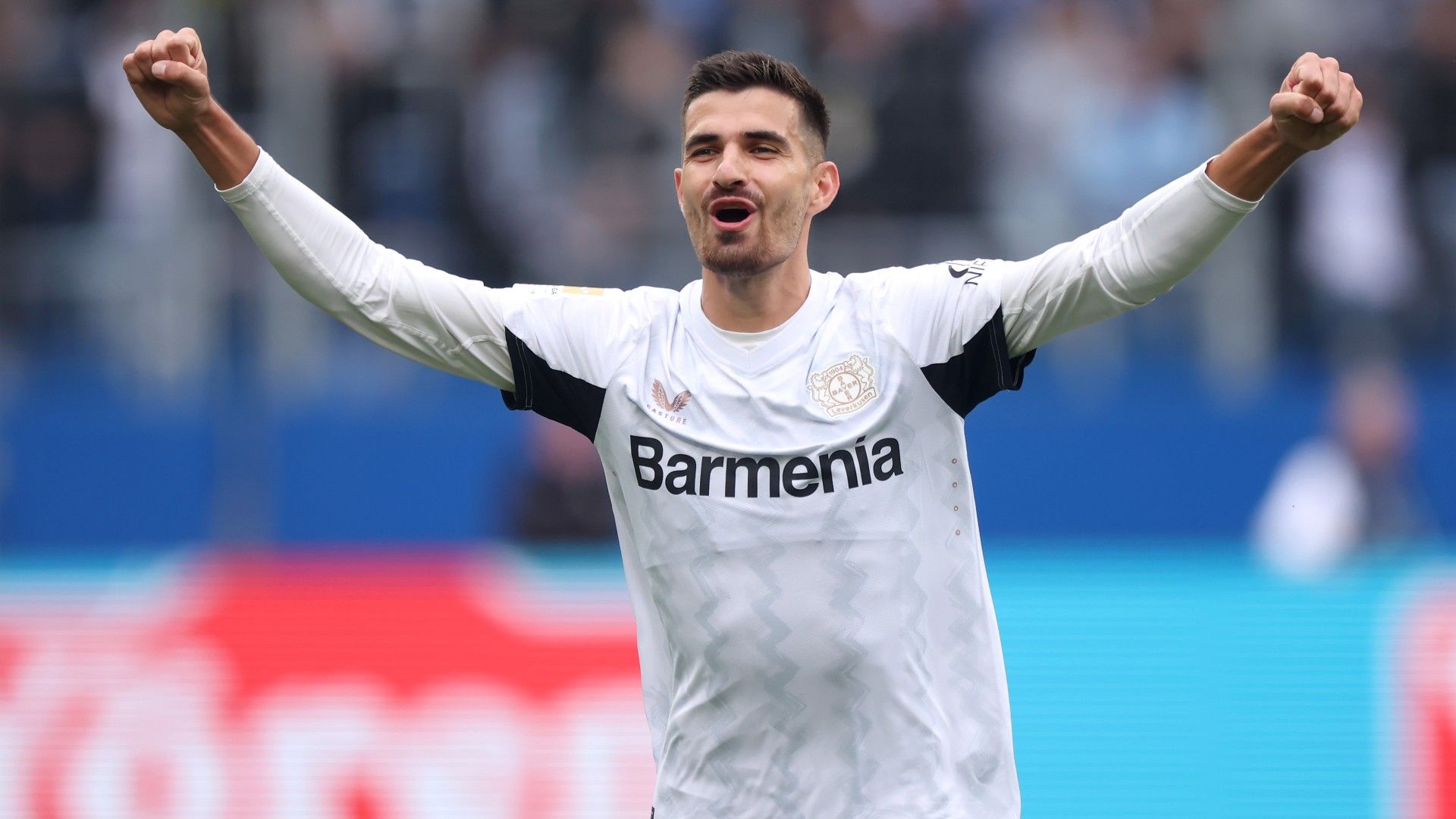 Martin Terrier of Bayer 04 Leverkusen celebrates 
