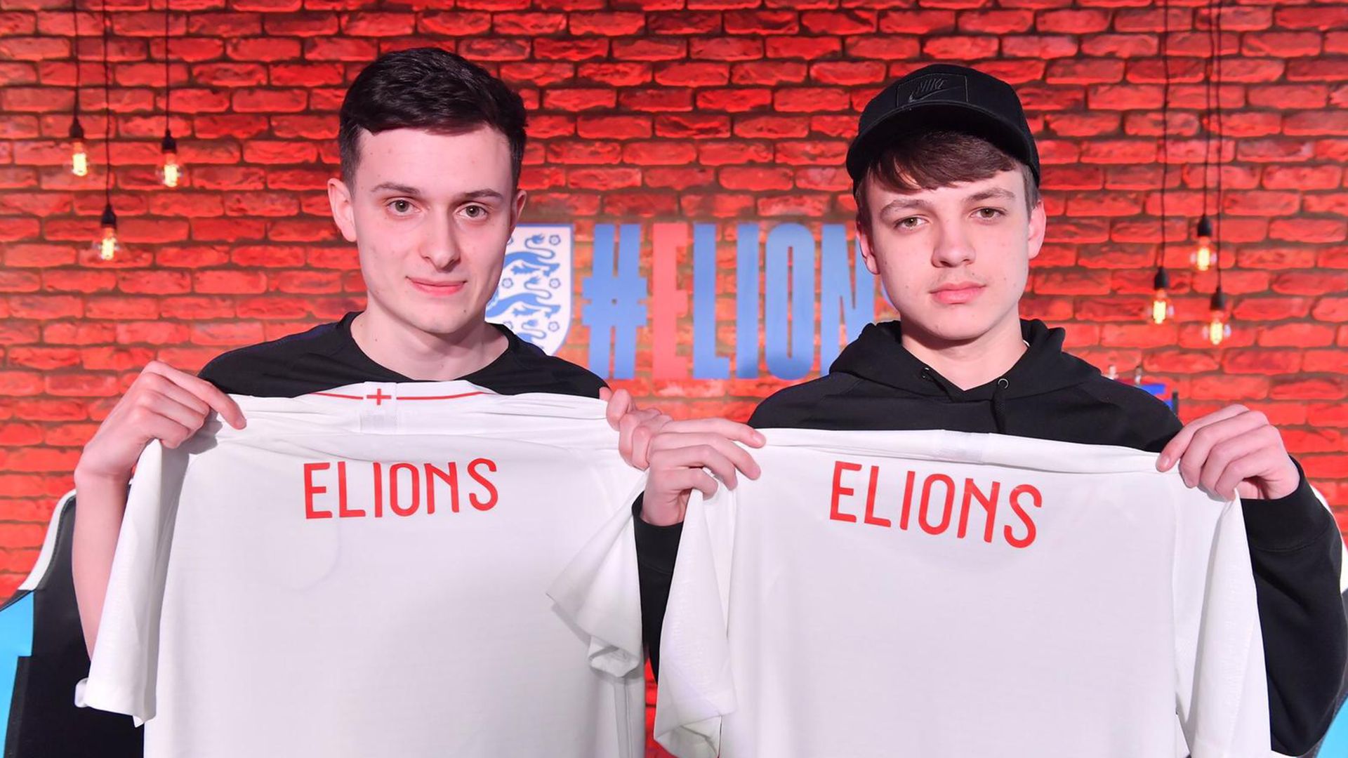 eLions FUTWIZTOM F2Tekkz