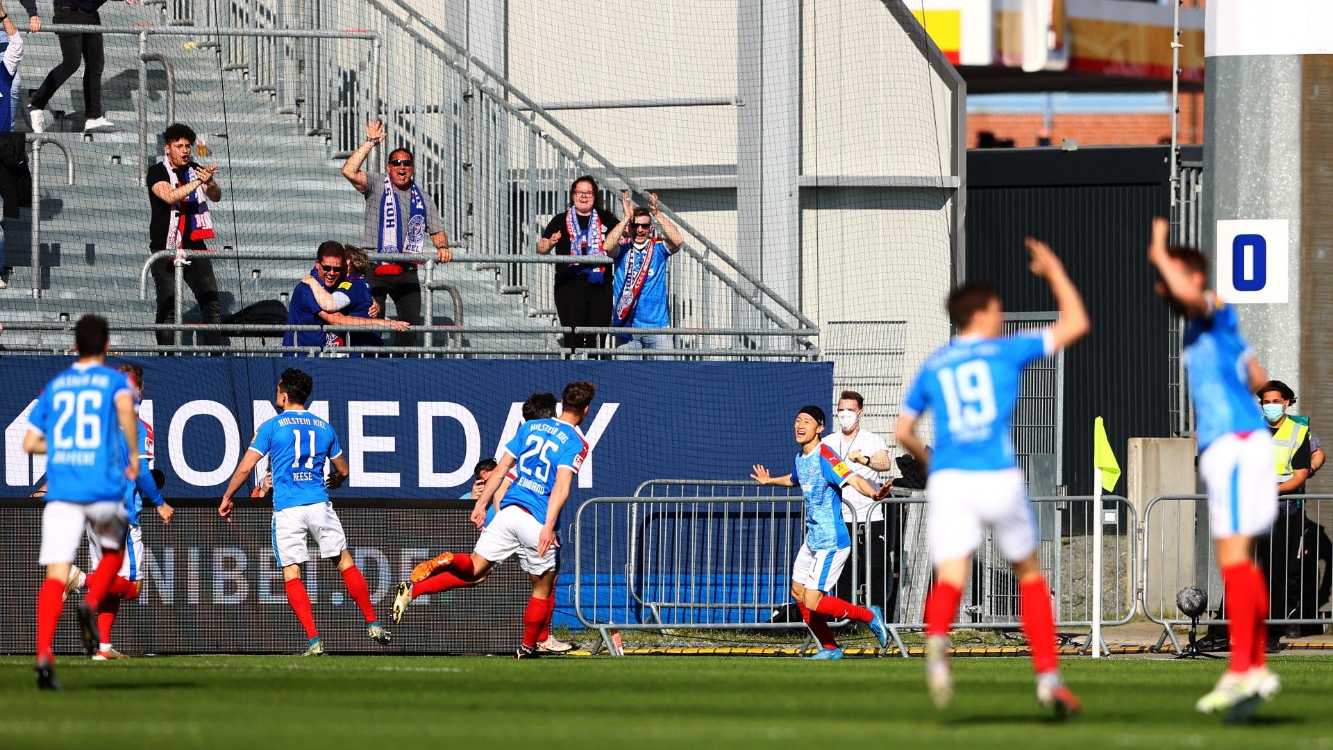 Holstein Kiel 1. FC Köln