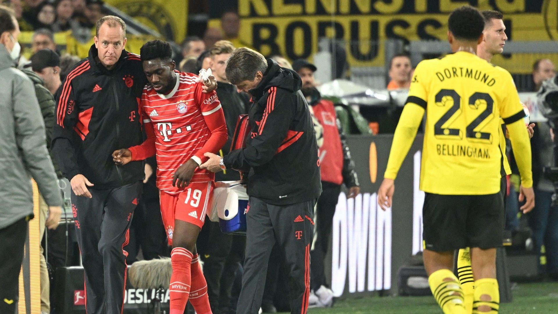 Alphonso Davies Jude Bellingham Bayern Munich Borussia Dortmund 2022-23