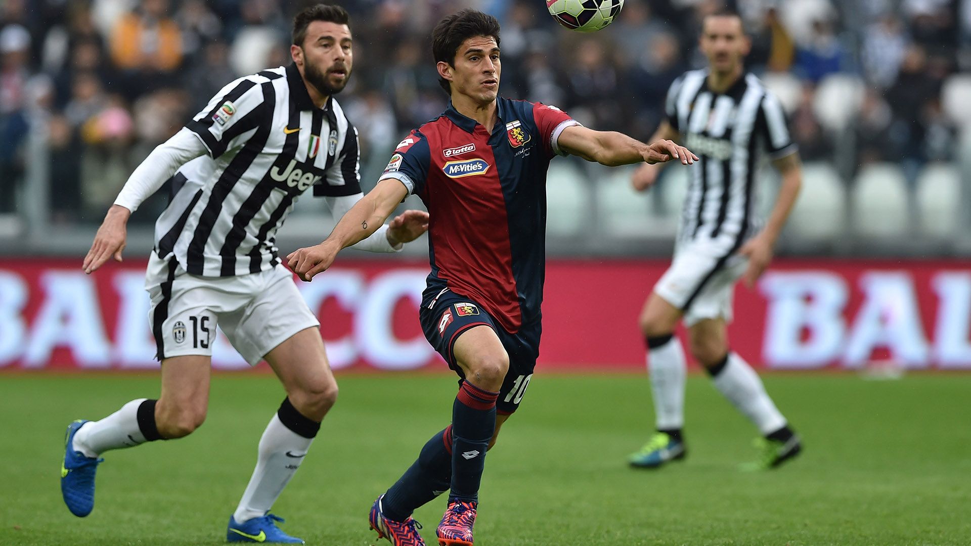 Barzagli Perotti Juventus Genoa Serie A