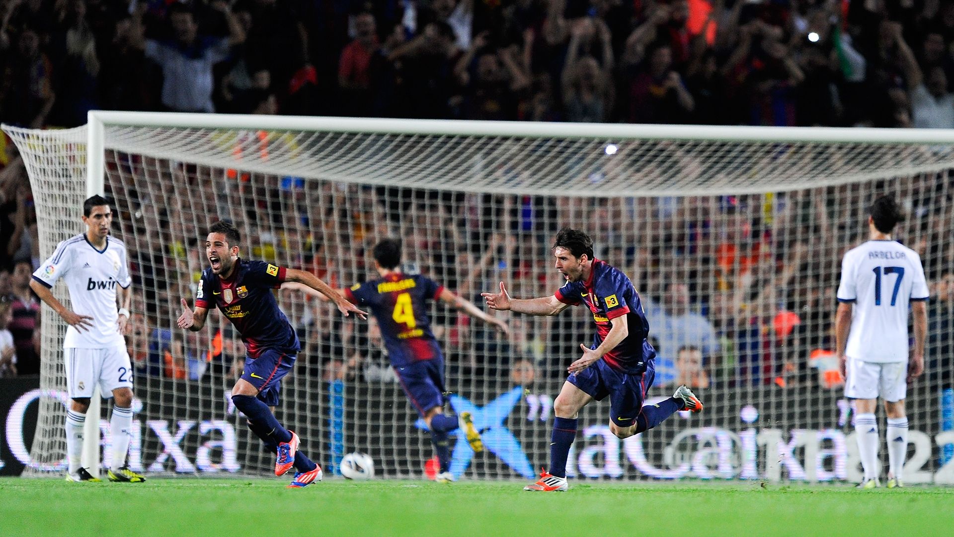 Lionel Messi Barcelona Real Madrid 2012 freekick