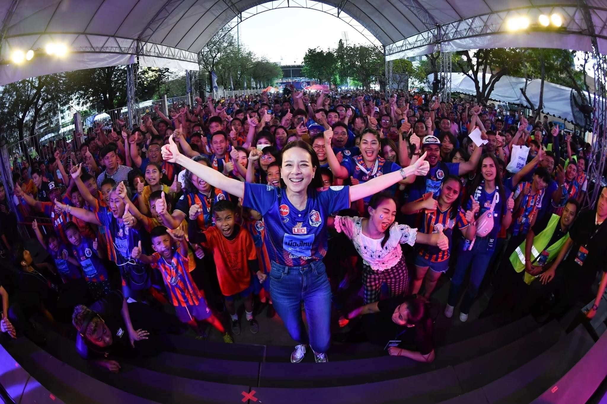 นวลพรรณ ล่ำซำ