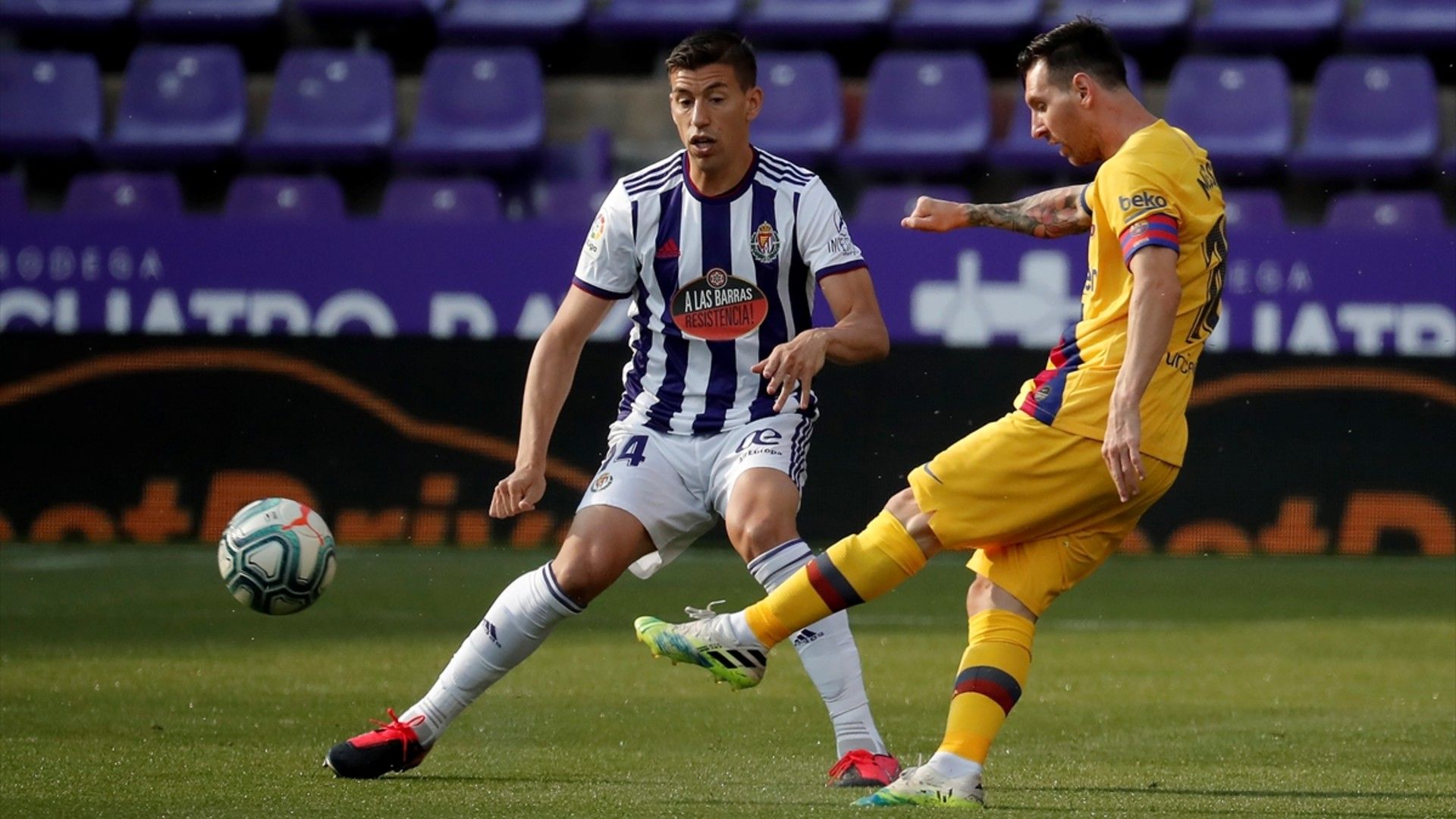 Lionel Messi Valladolid v Barcelona 07112020
