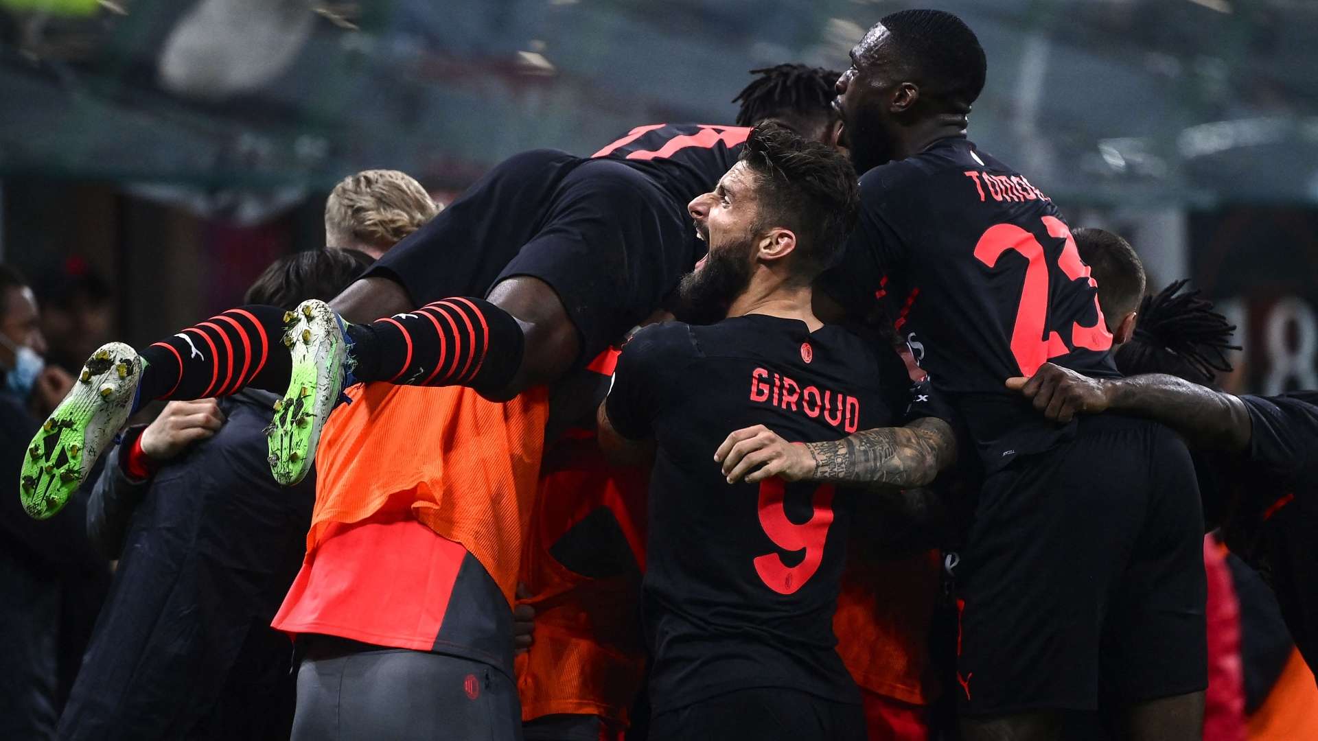 Milan celebrating Verona