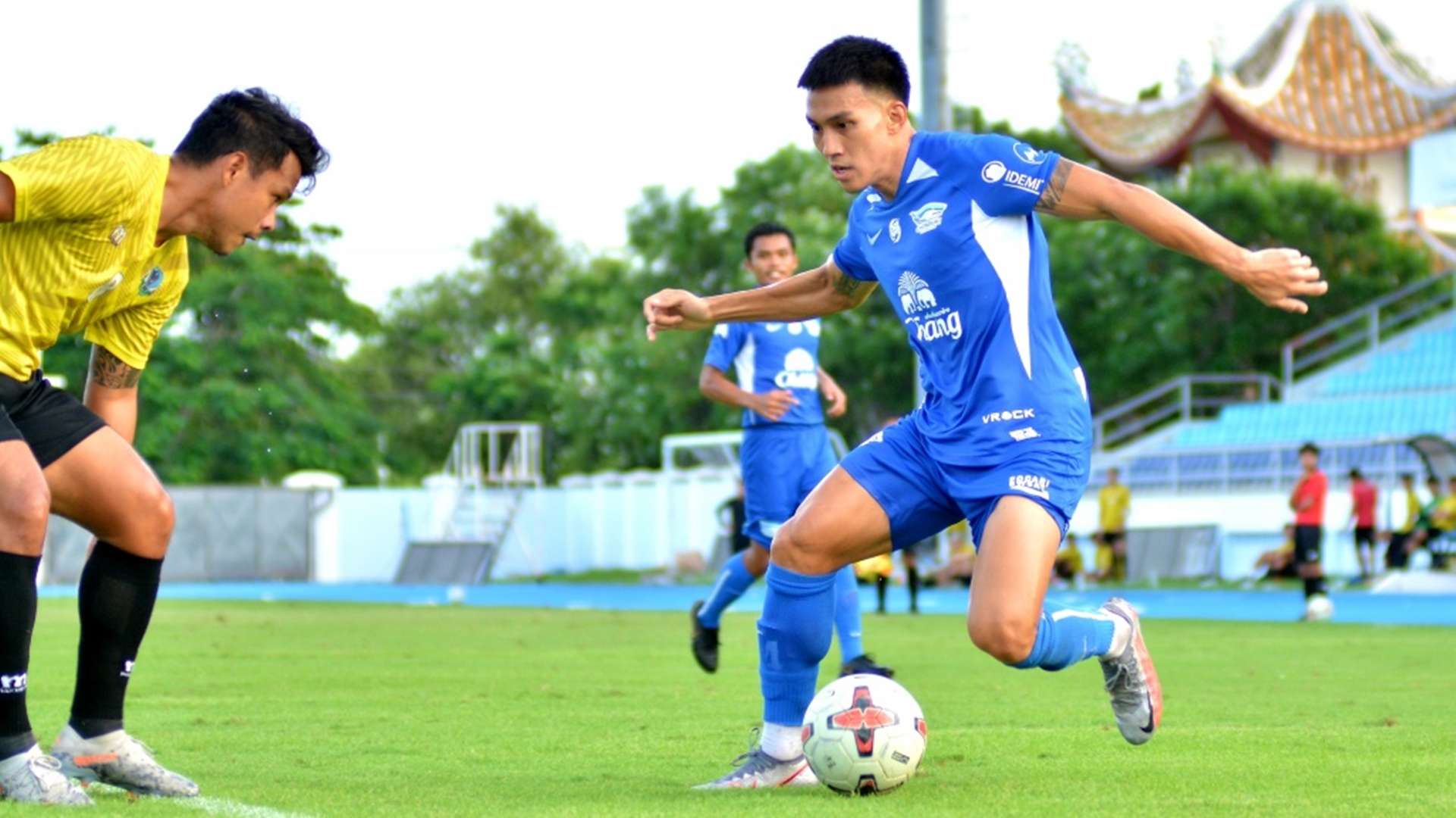 ชลบุรี - เอ็มโอเอฟ ศุลกากร ยูไนเต็ด : 2020