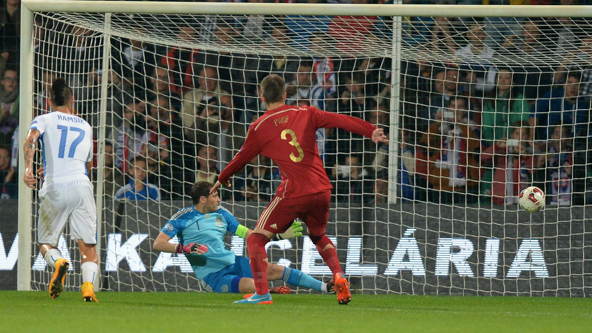 Casillas Hamsik Pique Slovakia Spain EURO 2016 Qualifier