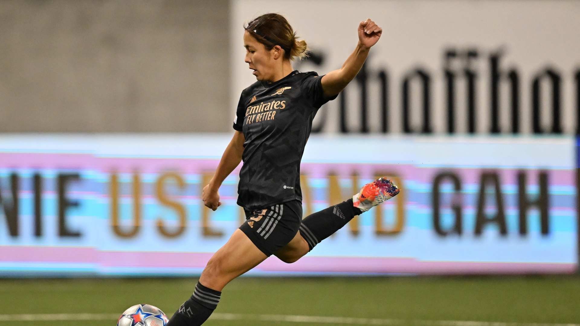 20221221 Mana Iwabuchi