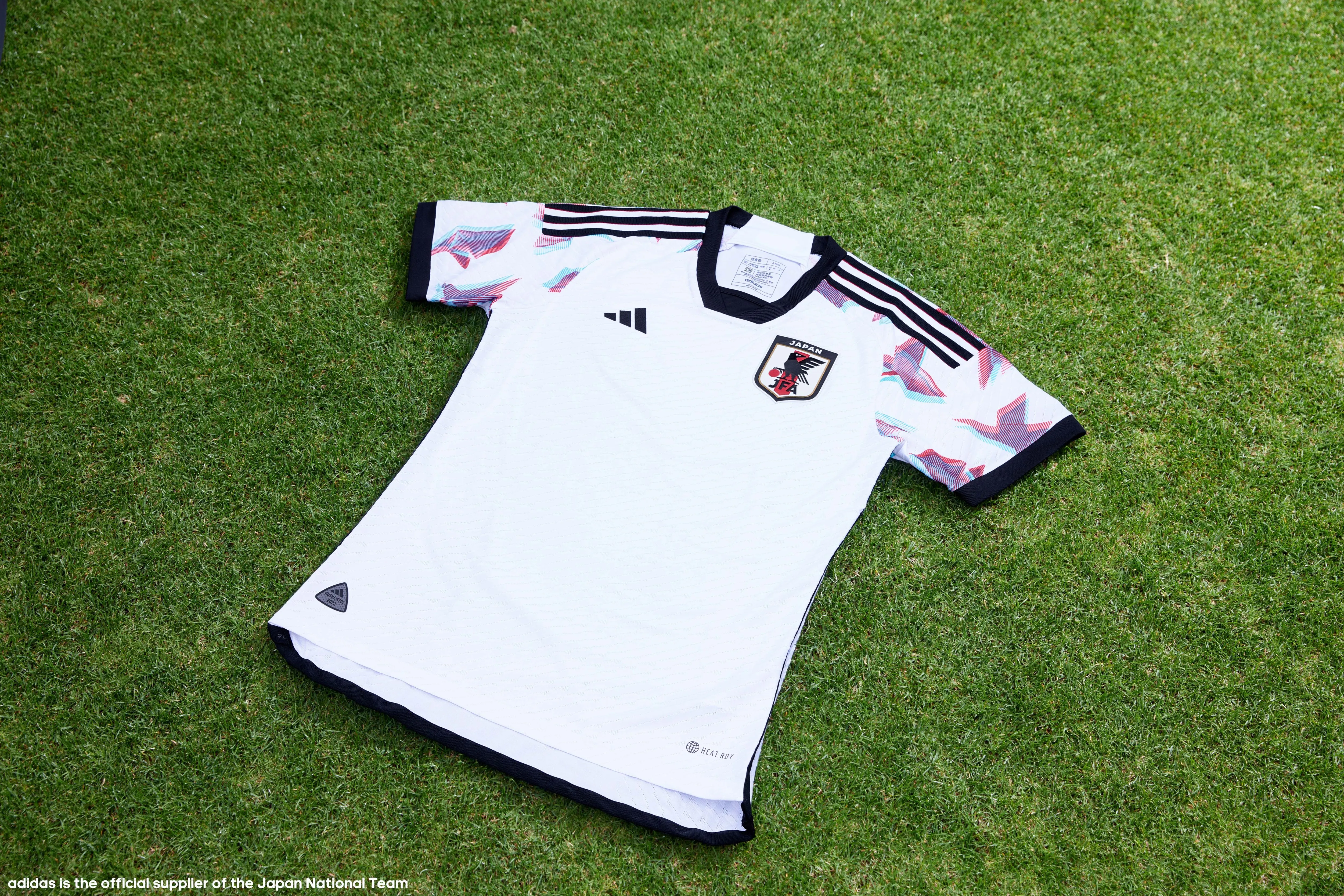 サッカー日本代表最新ユニフォーム2022 ワールドカップ着用モデルを 