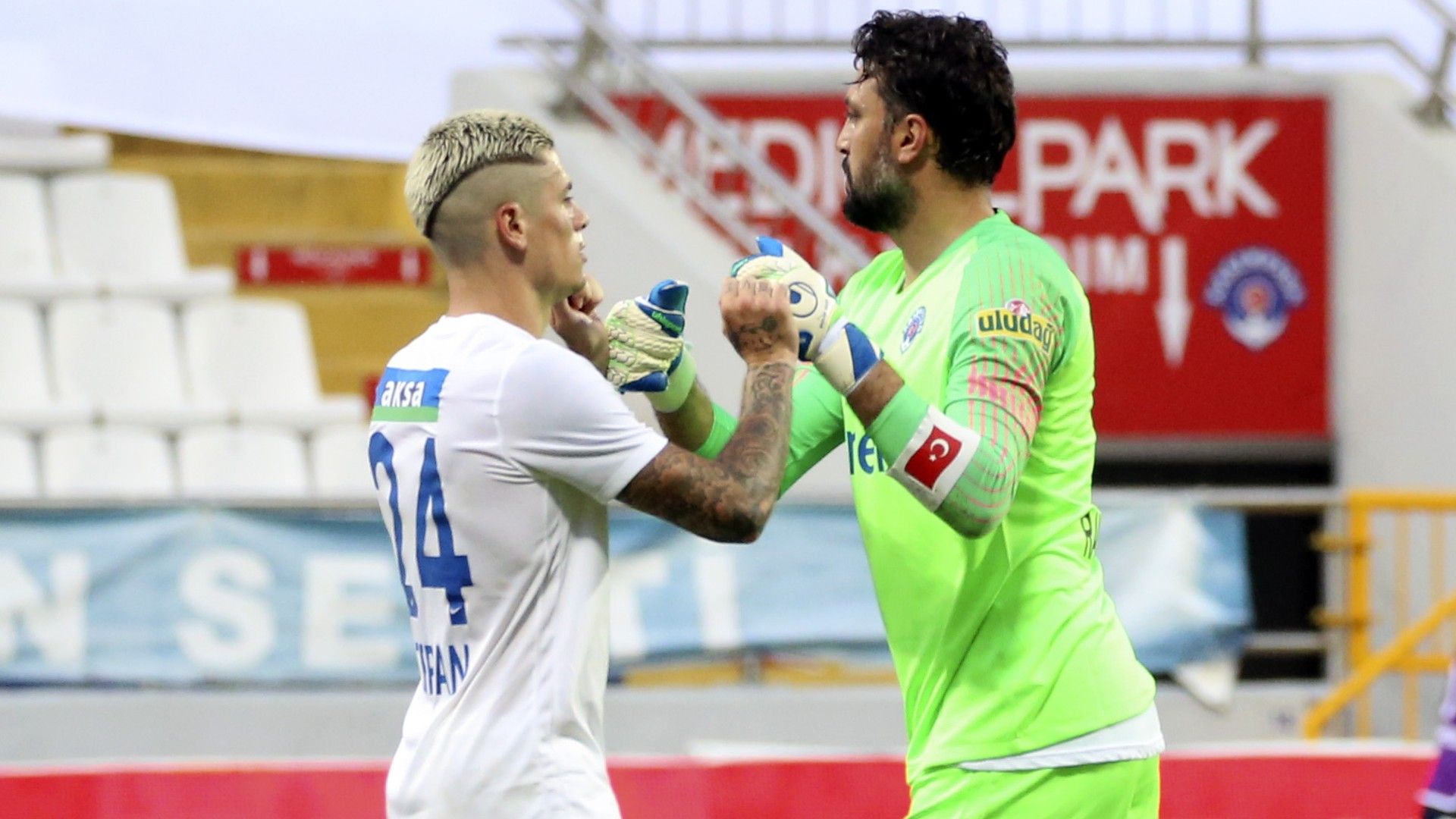 Ramazan Kose Mickael Tirpan Kasimpasa v Fenerbahce 06212020