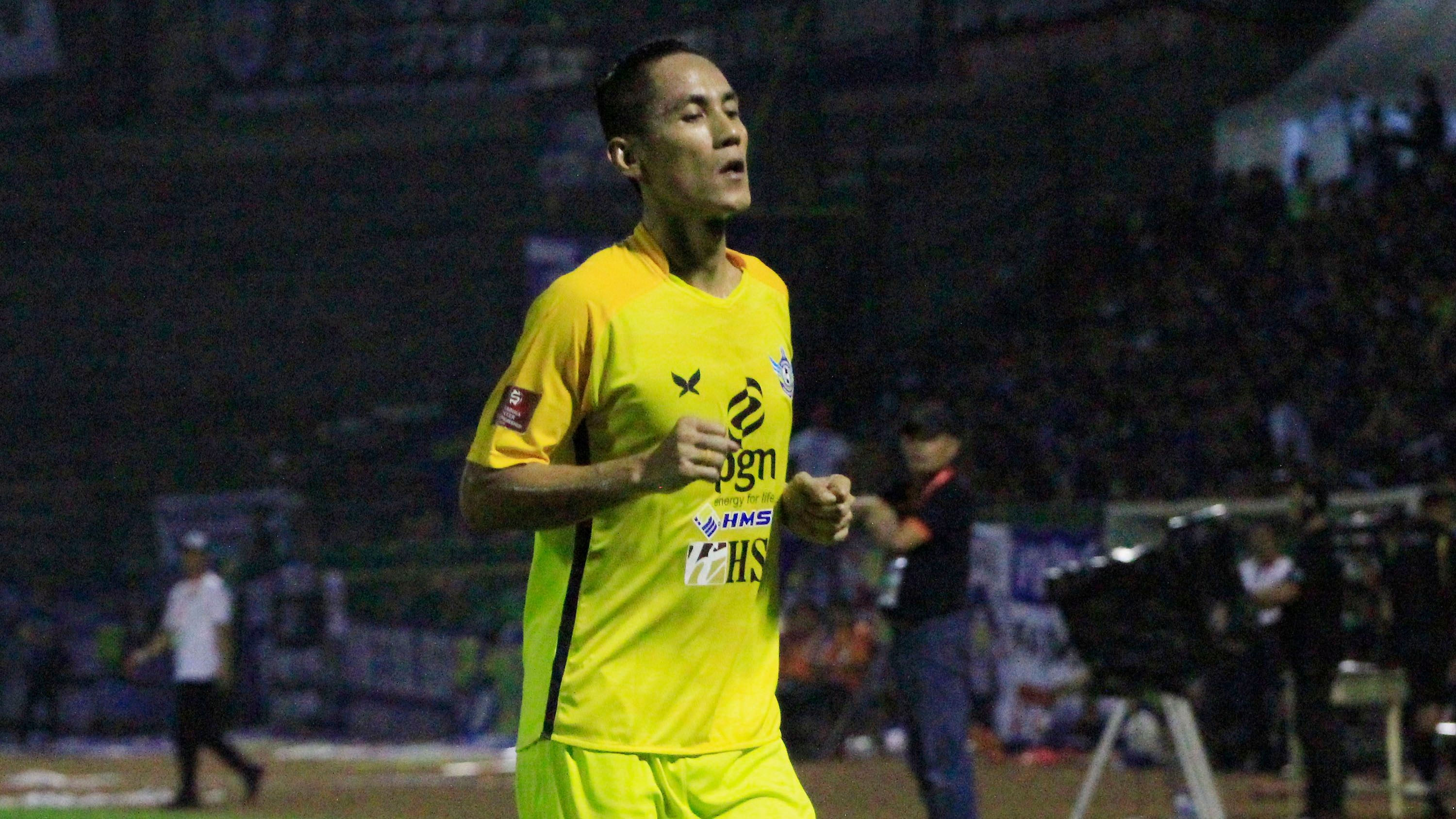 Ambrizal - Persegres Gresik