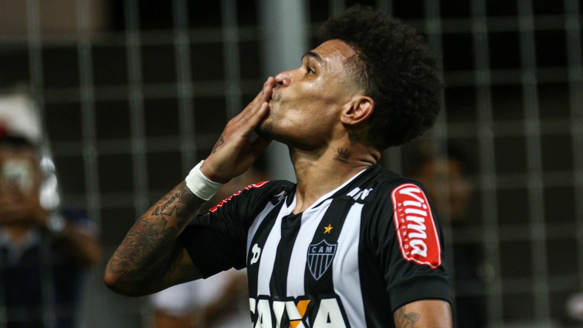 Júnior Urso Atlético-MG Figueirense Campeonato Brasileiro 23102016
