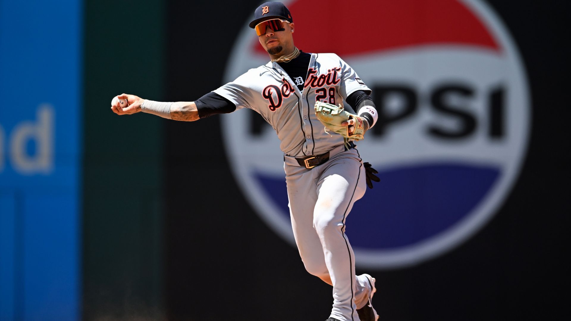  Javier Báez #28 of the Detroit Tigers 