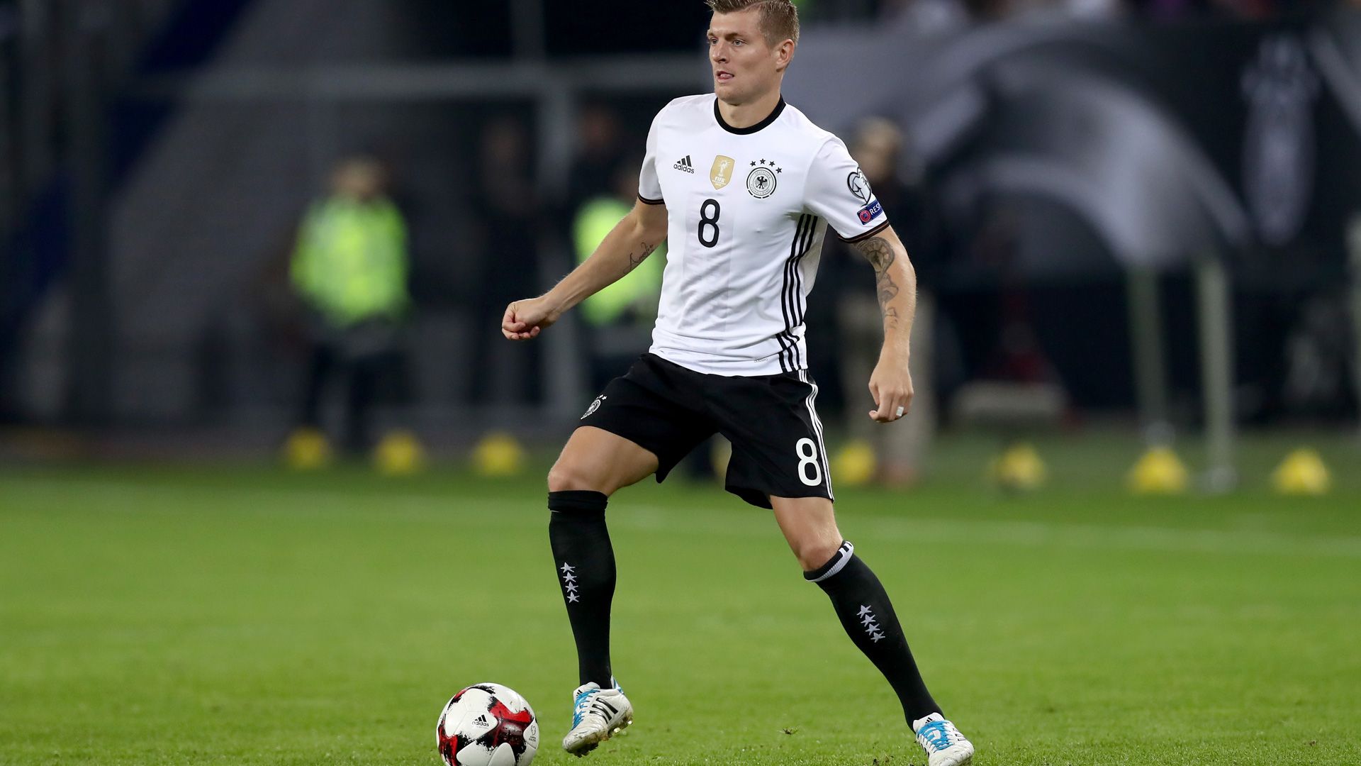 Toni Kroos Germany 08102016