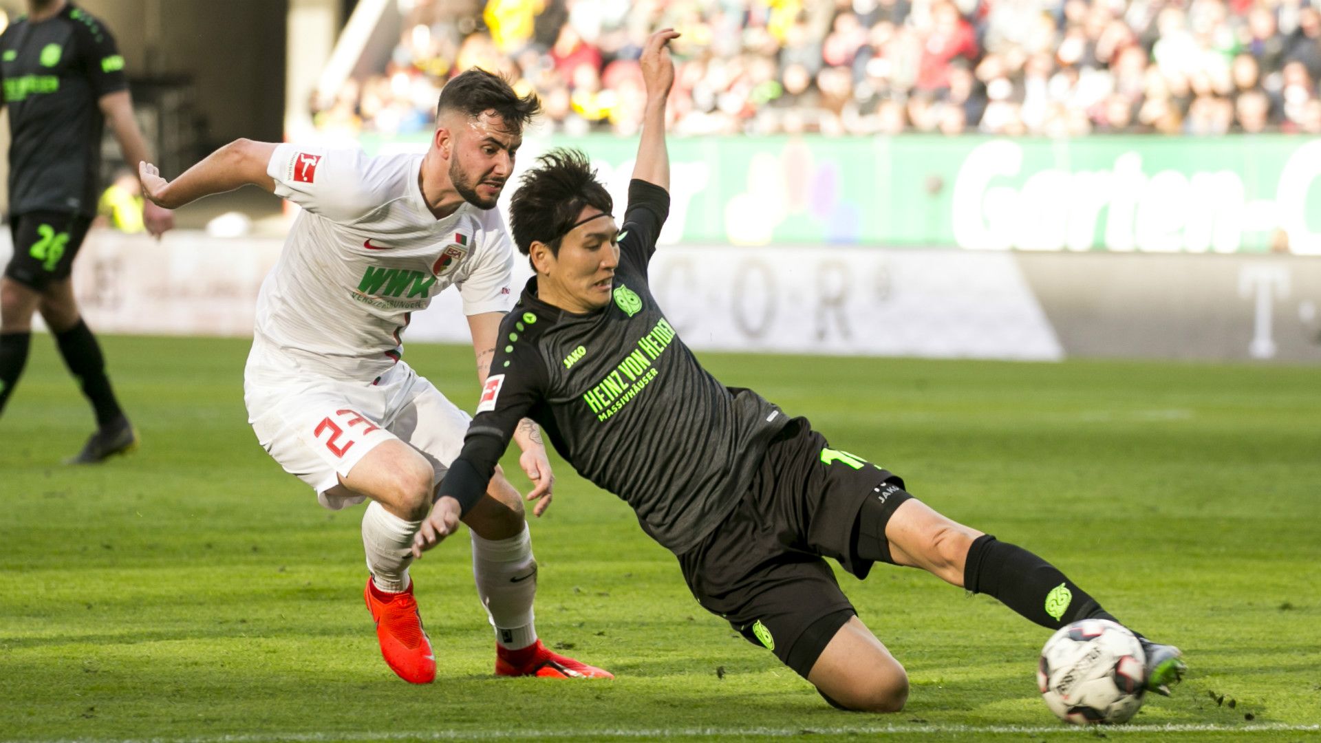 MARCO RICHTER AUGSBURG GENKI HARAGUCHI HANNOVER GERMAN BUNDESLIGA 16032019